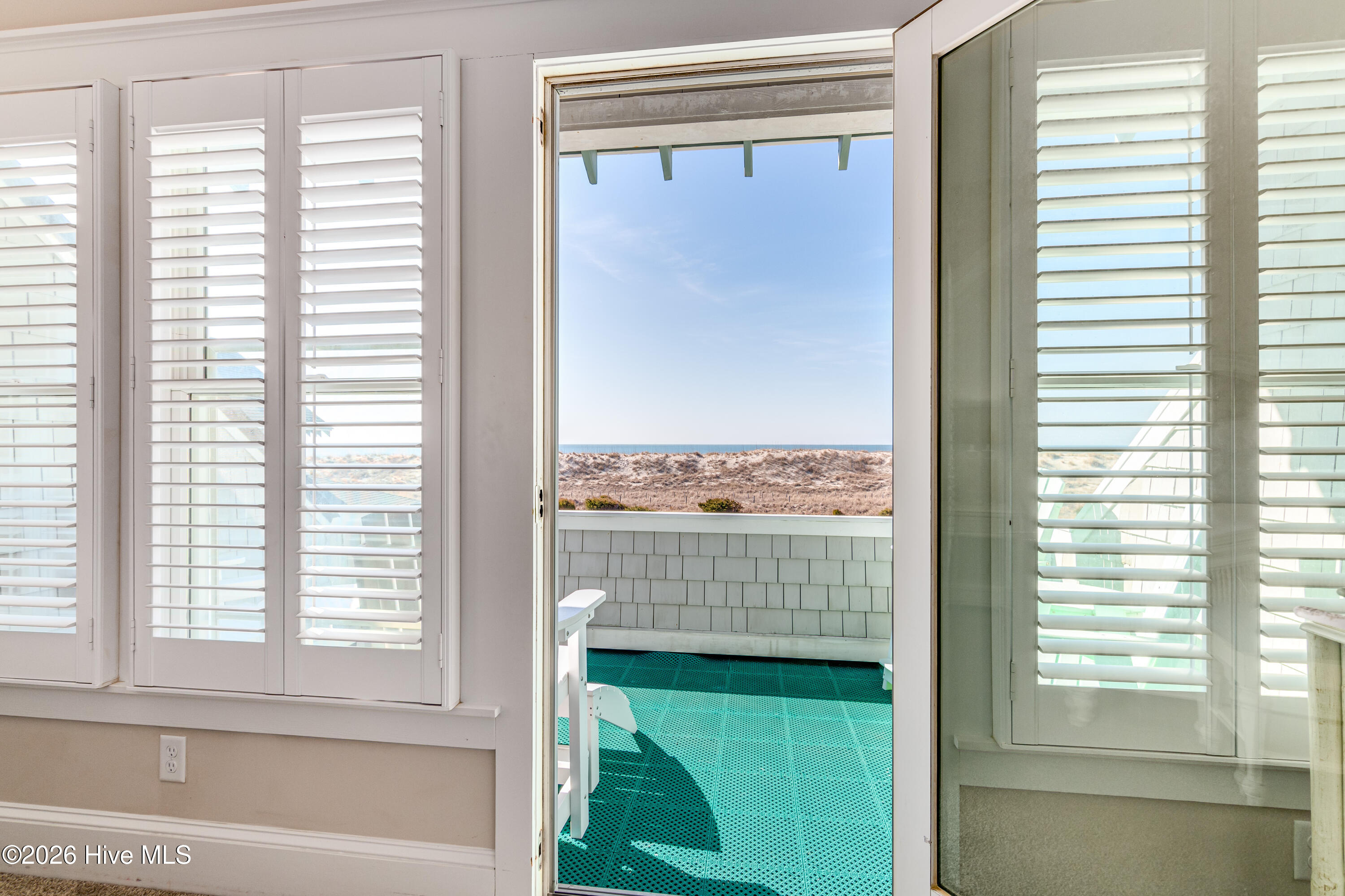 100553208 | Photo 40