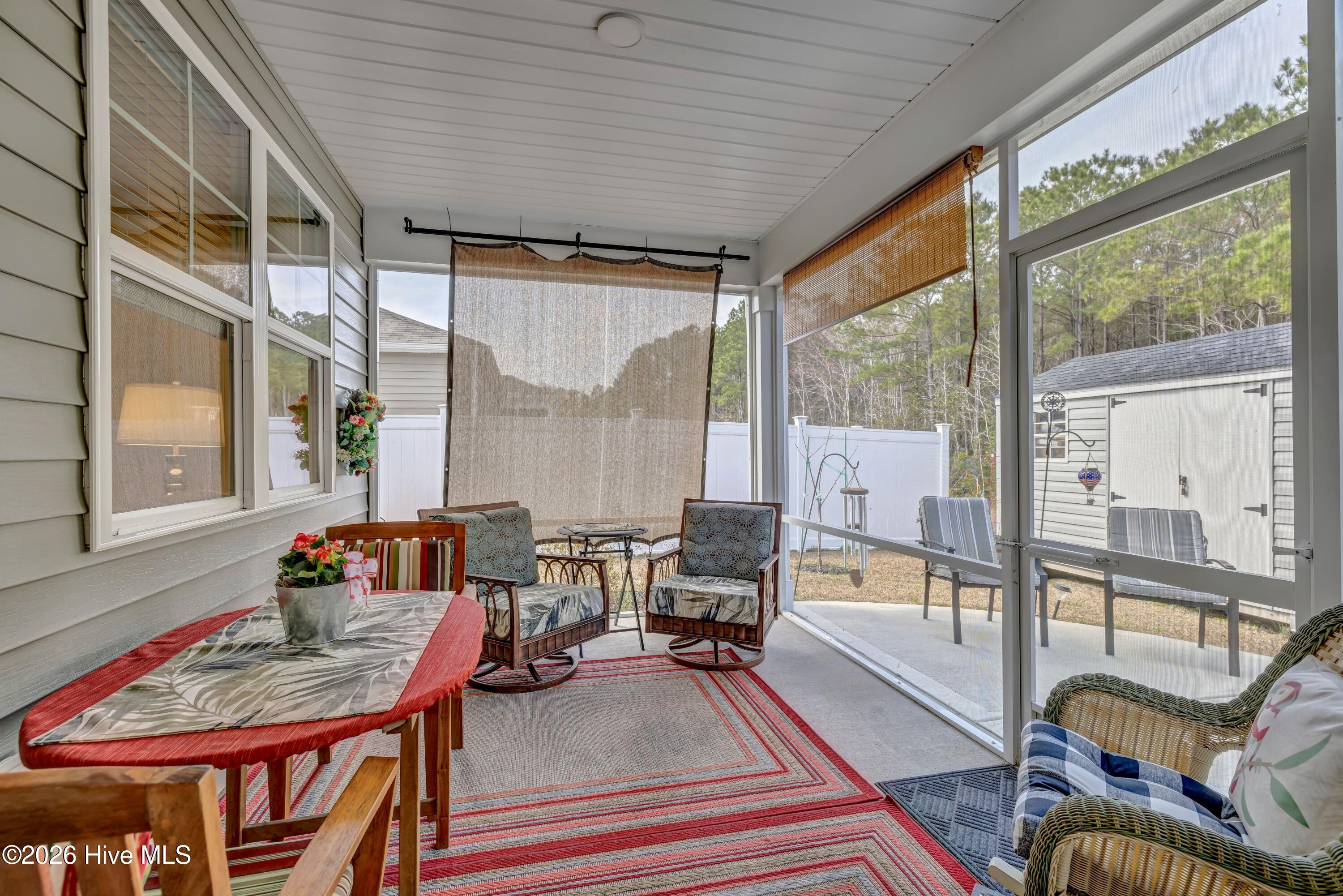 100558362 | Photo 30