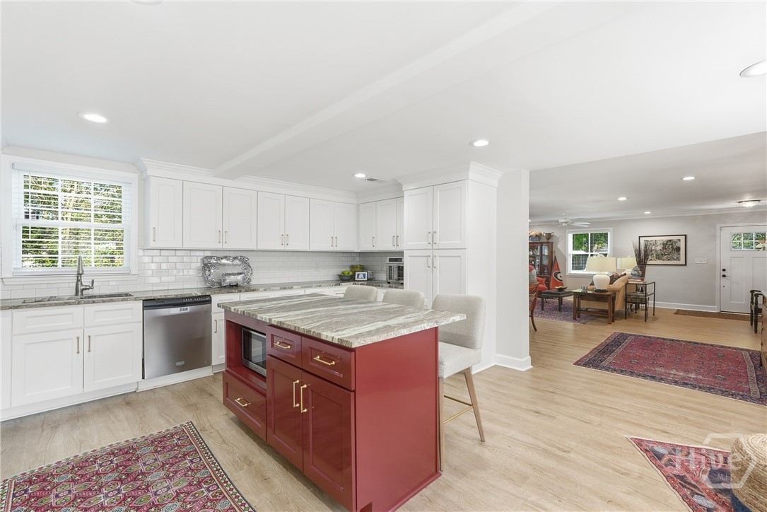 Granite countertops, soft close shaker cabinet doors and drawers