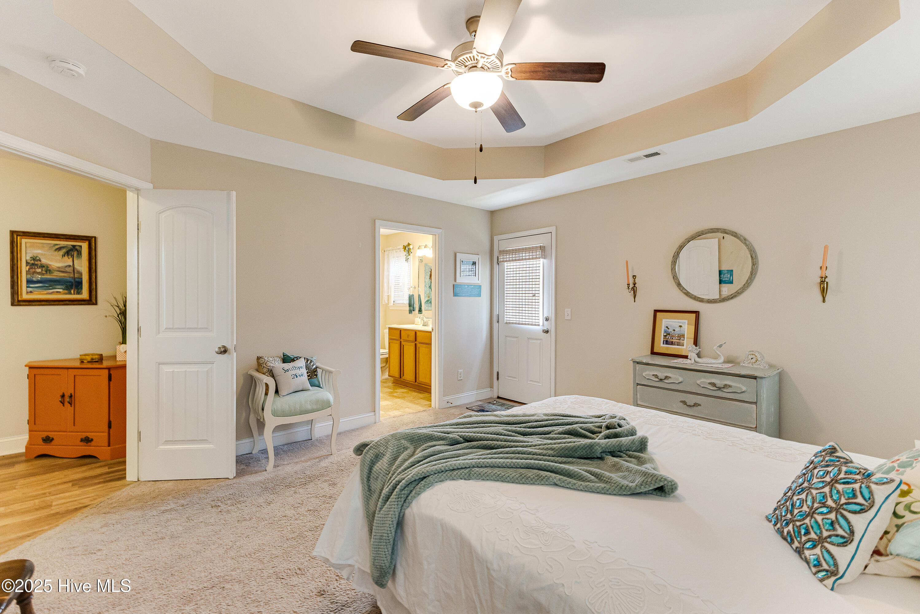 100516362 | Photo 24