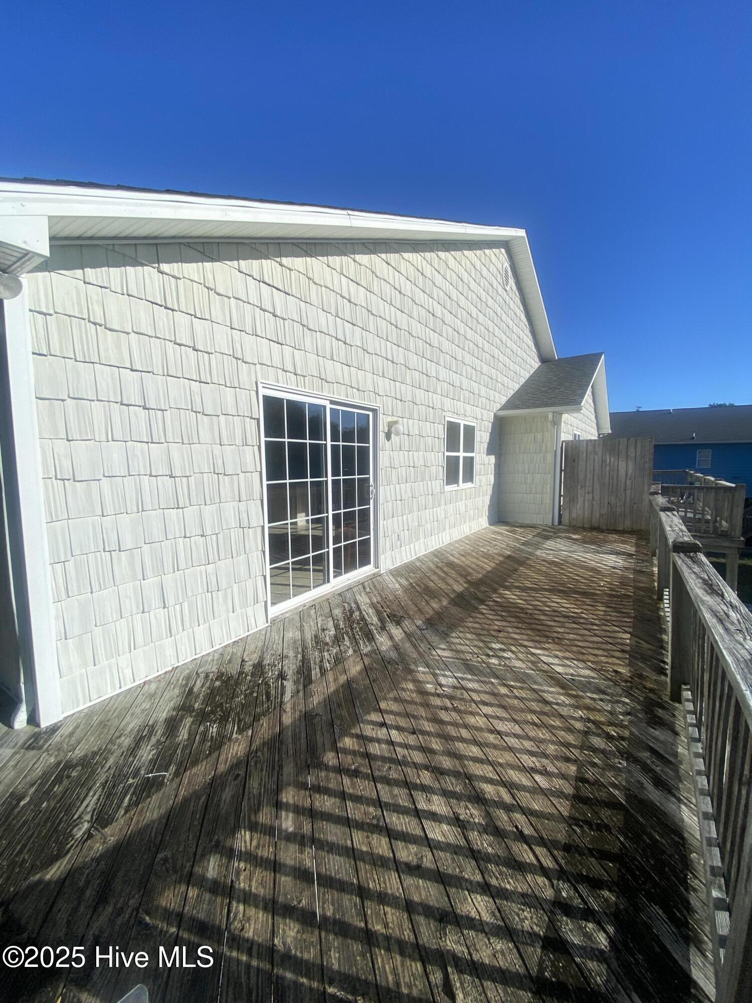 100517561 | Photo 40