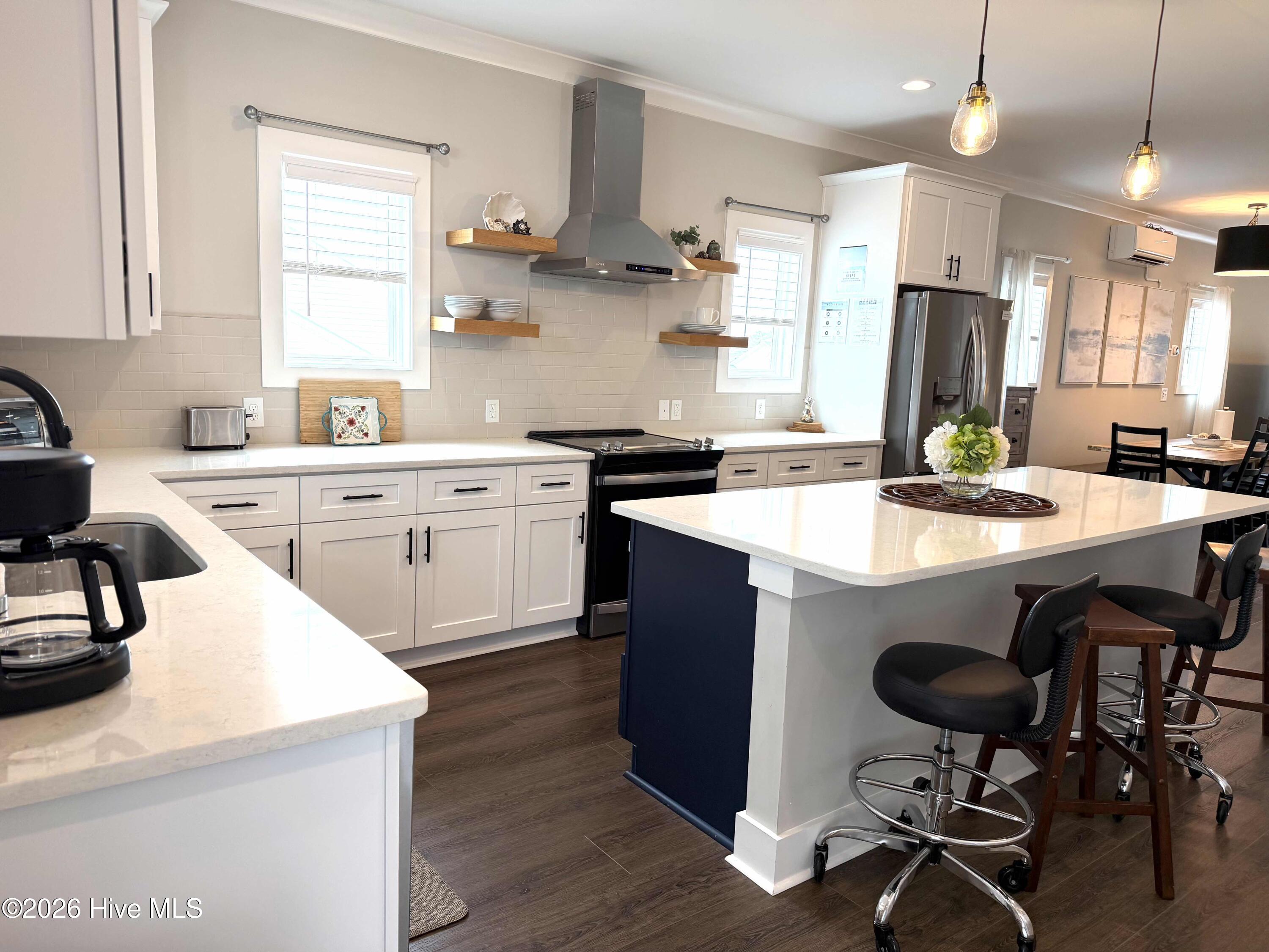 100559926 | Photo 12