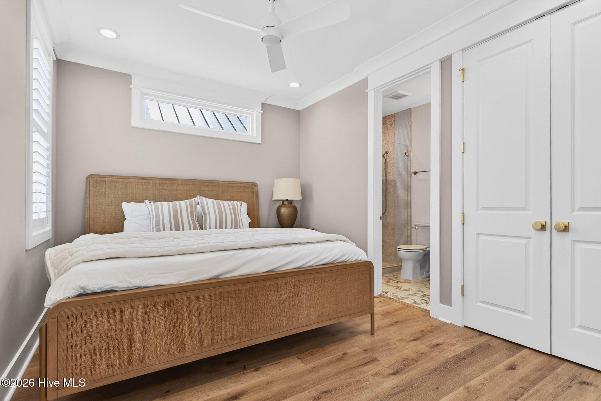 100560531 | Photo 19