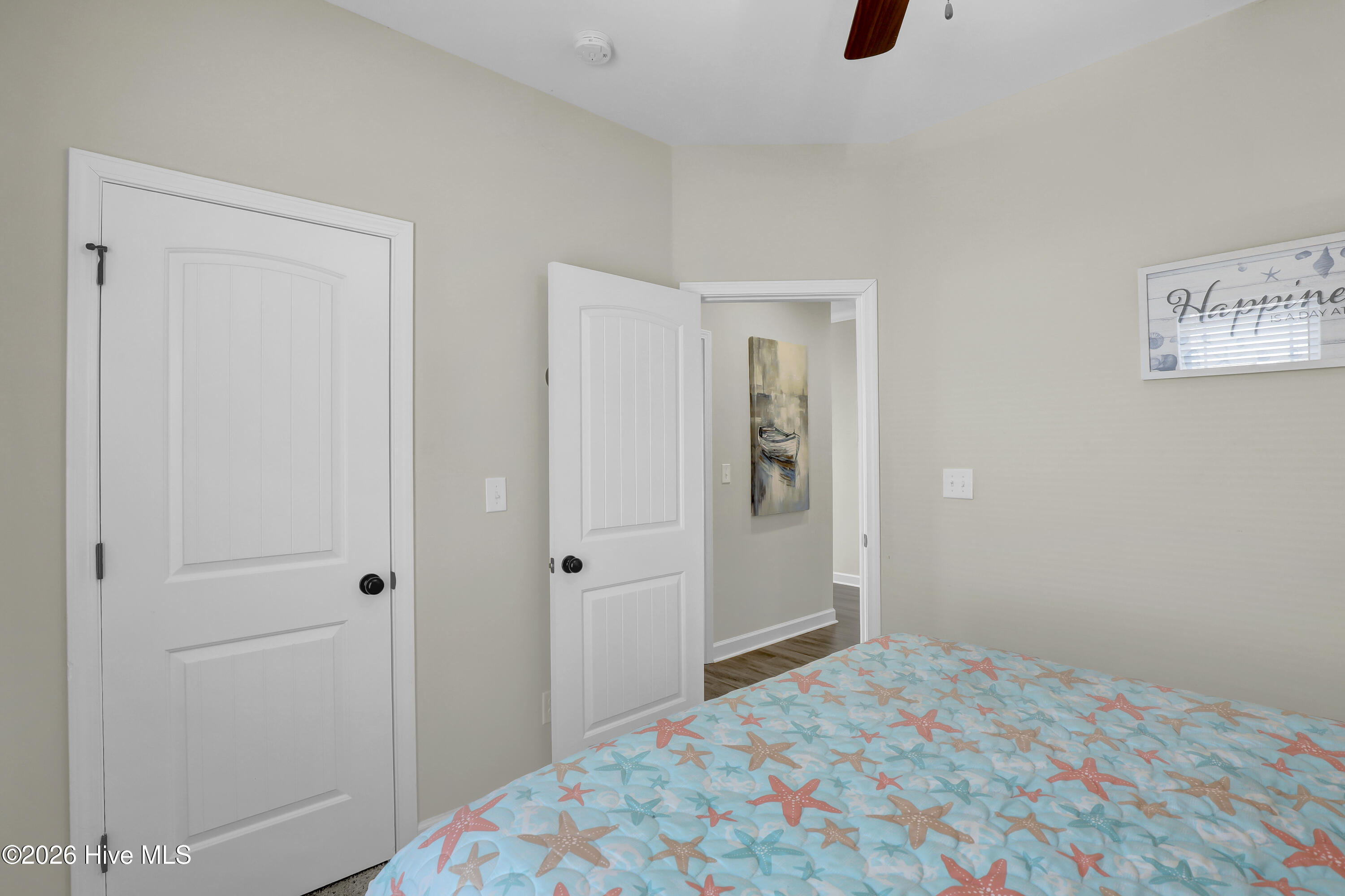 100548162 | Photo 22