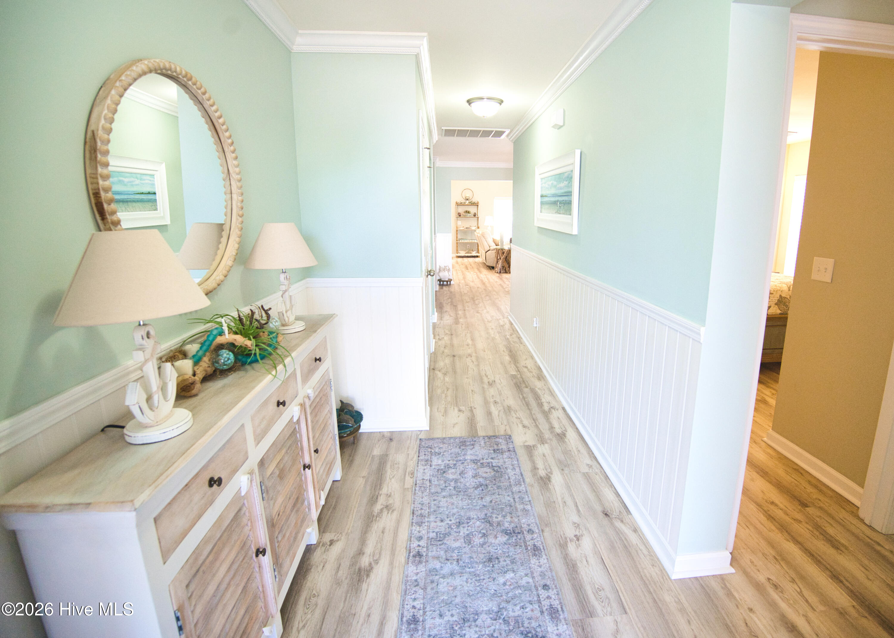 100569889 | Photo 15