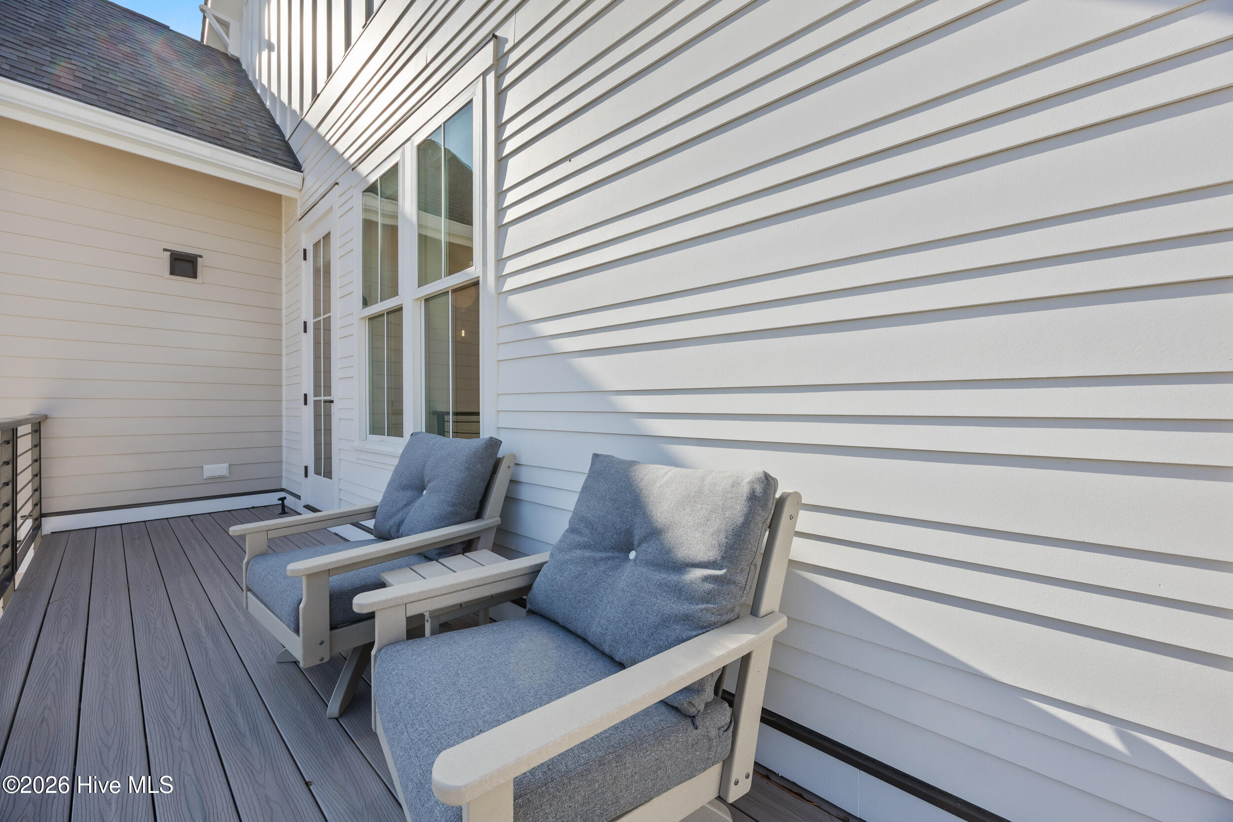 100553352 | Photo 53