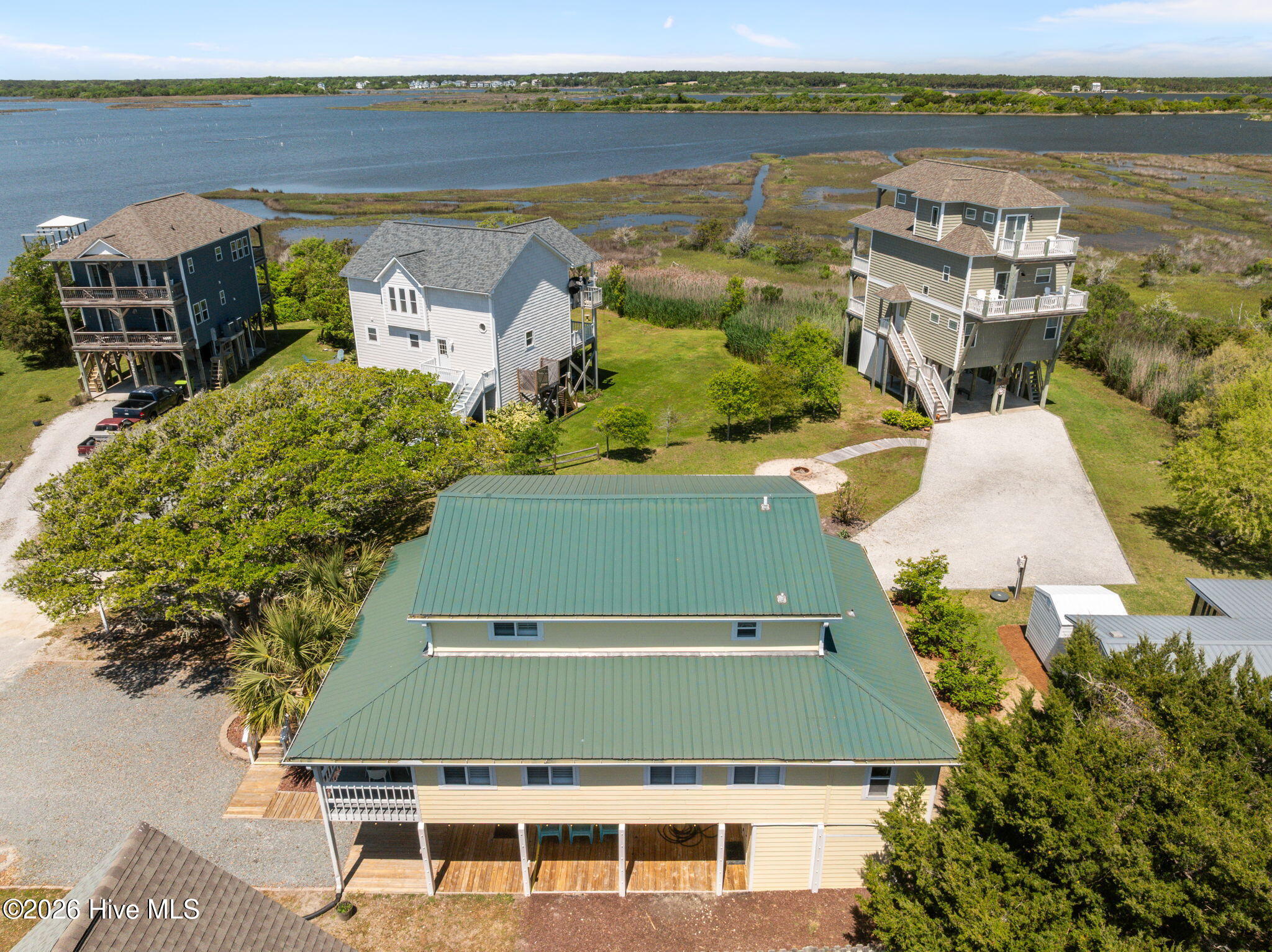 100569093 | Photo 13