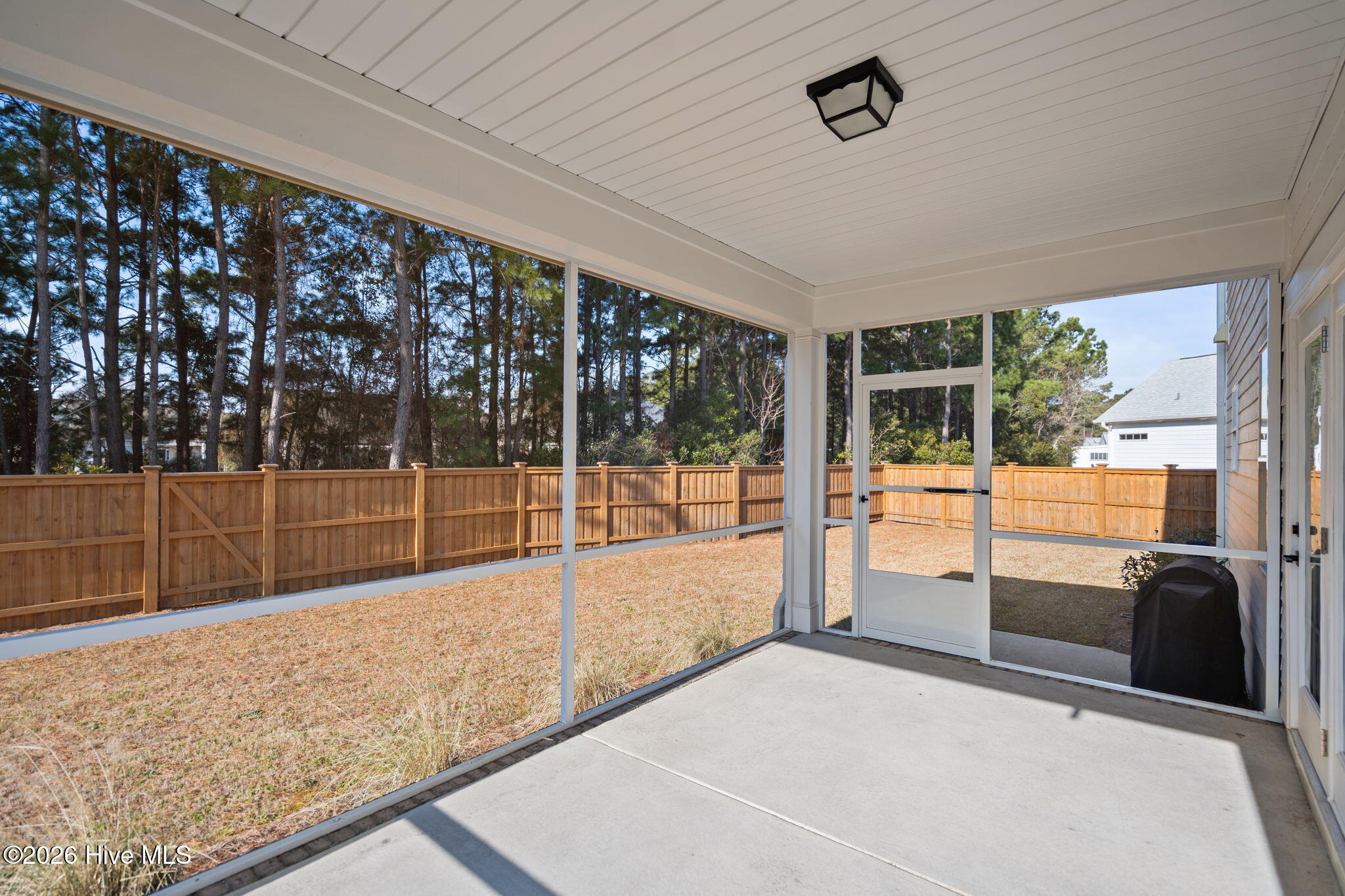 100555994 | Photo 30