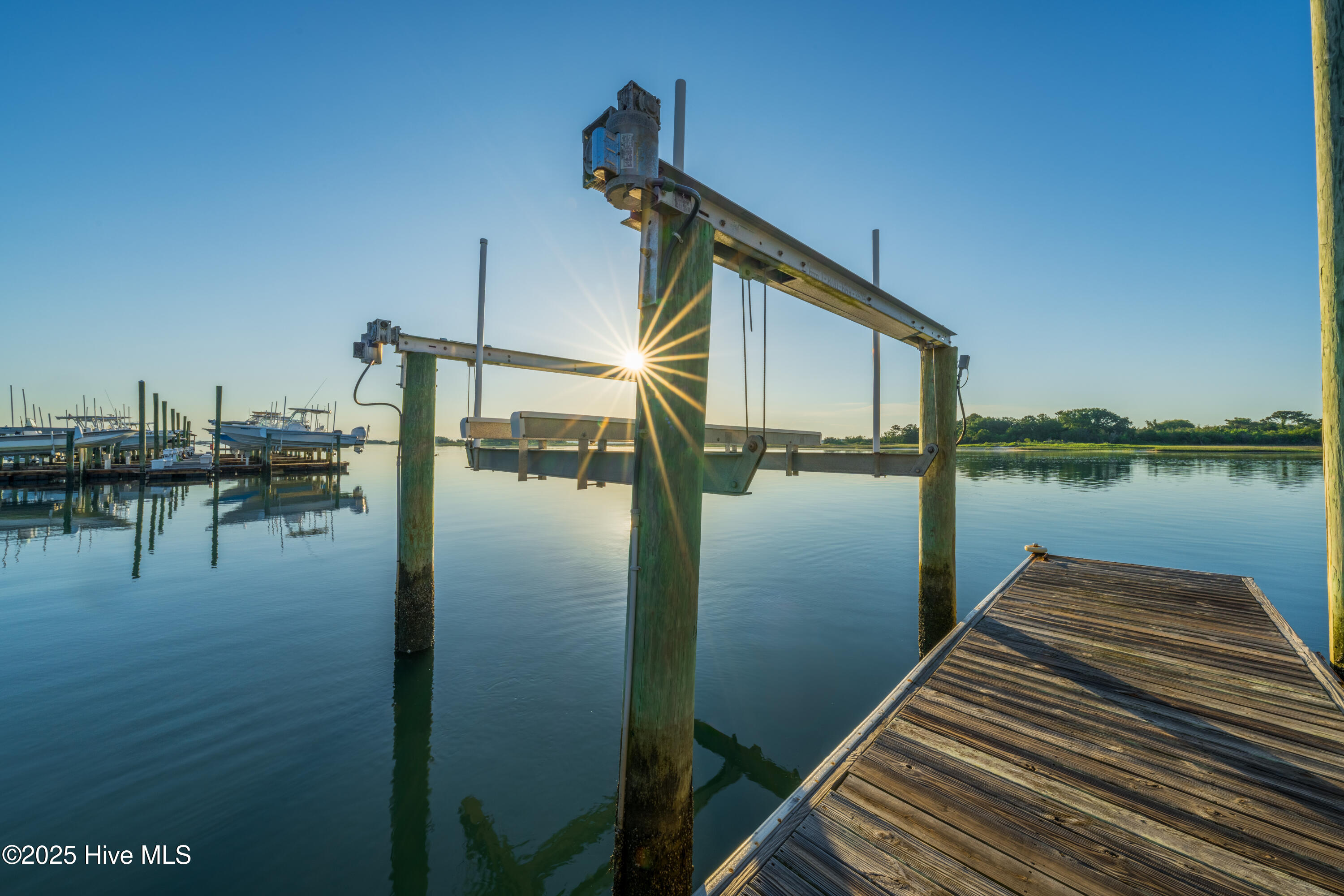 100532268 | Photo 15