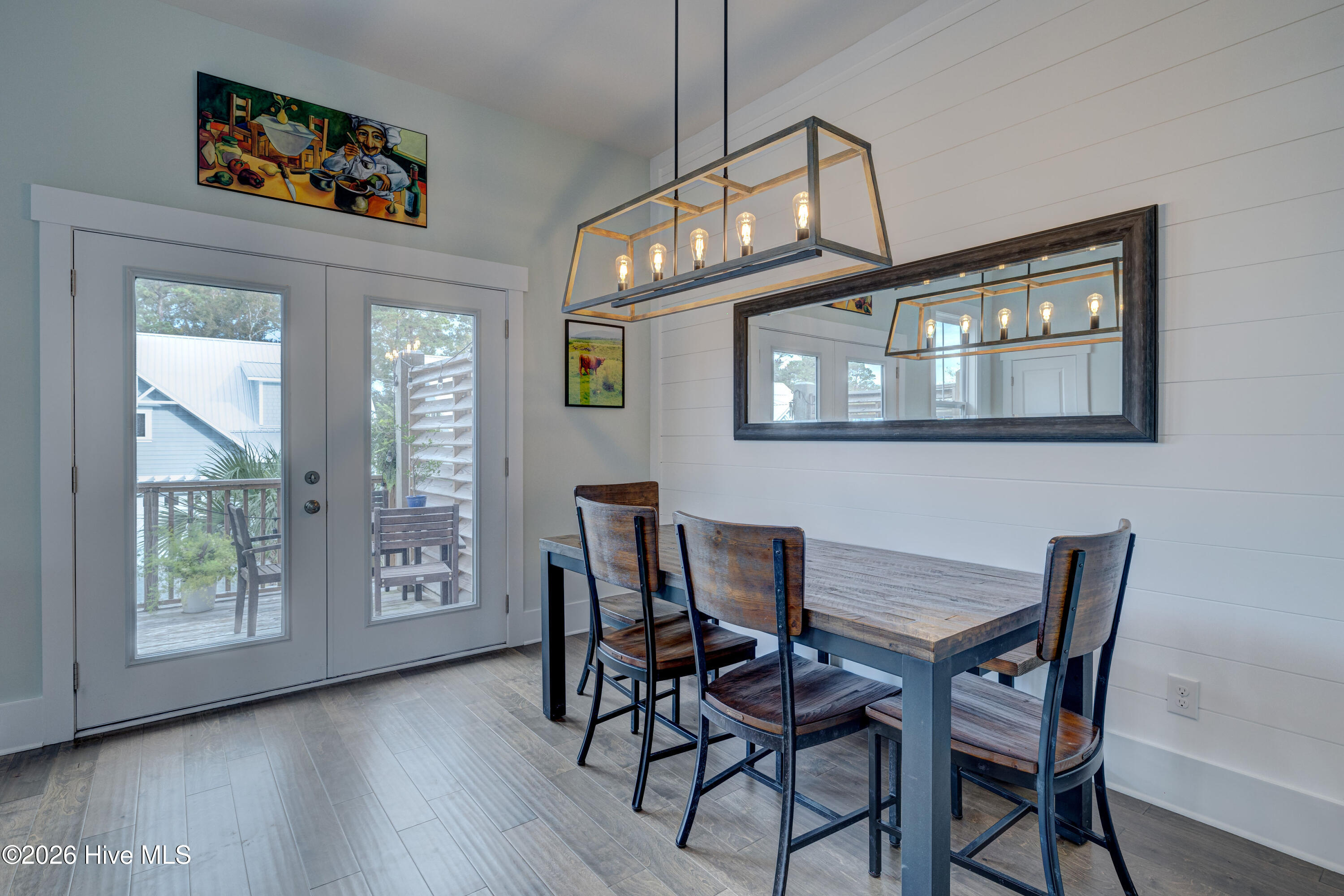 100561022 | Photo 19