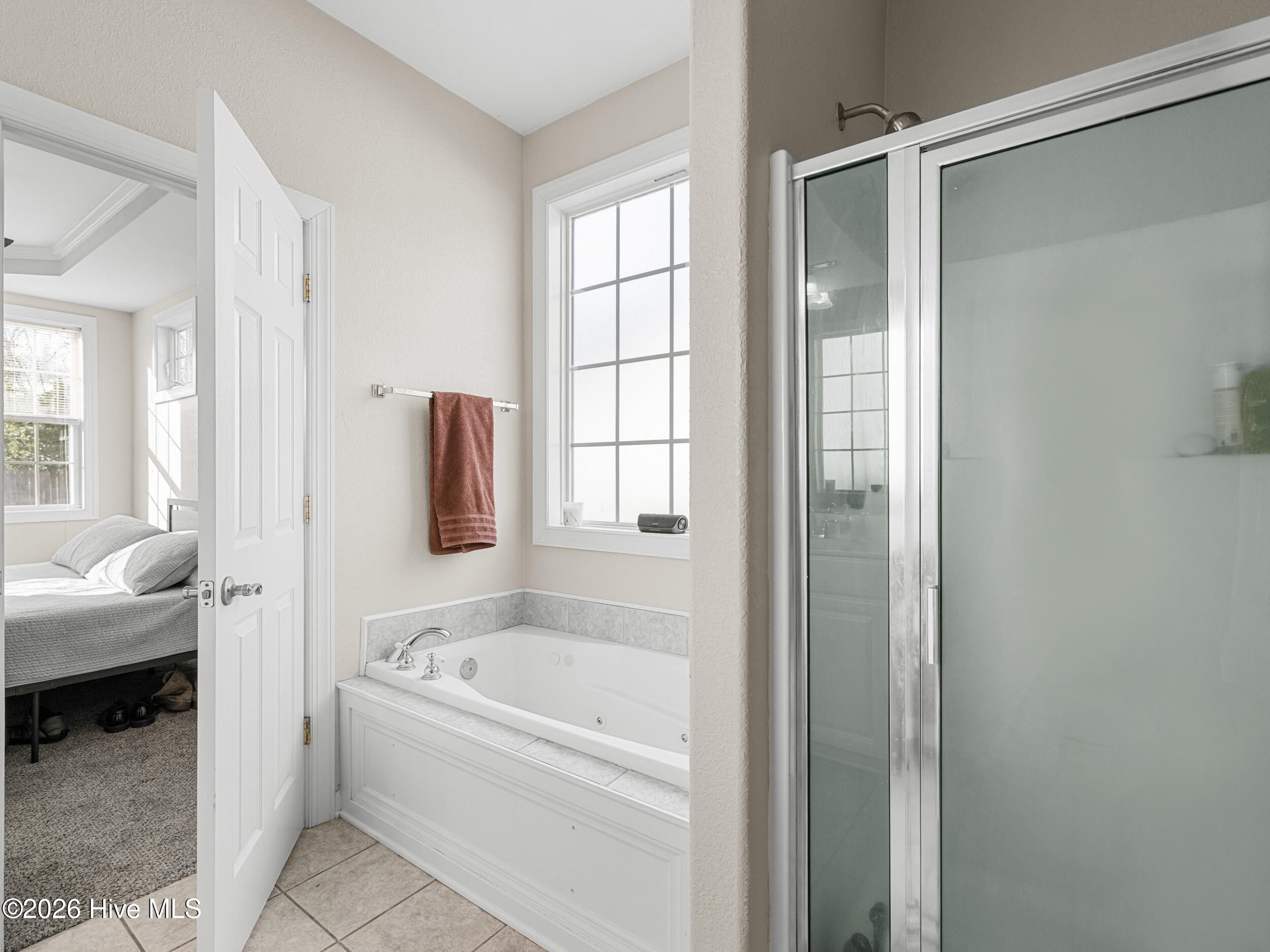 100561175 | Photo 15