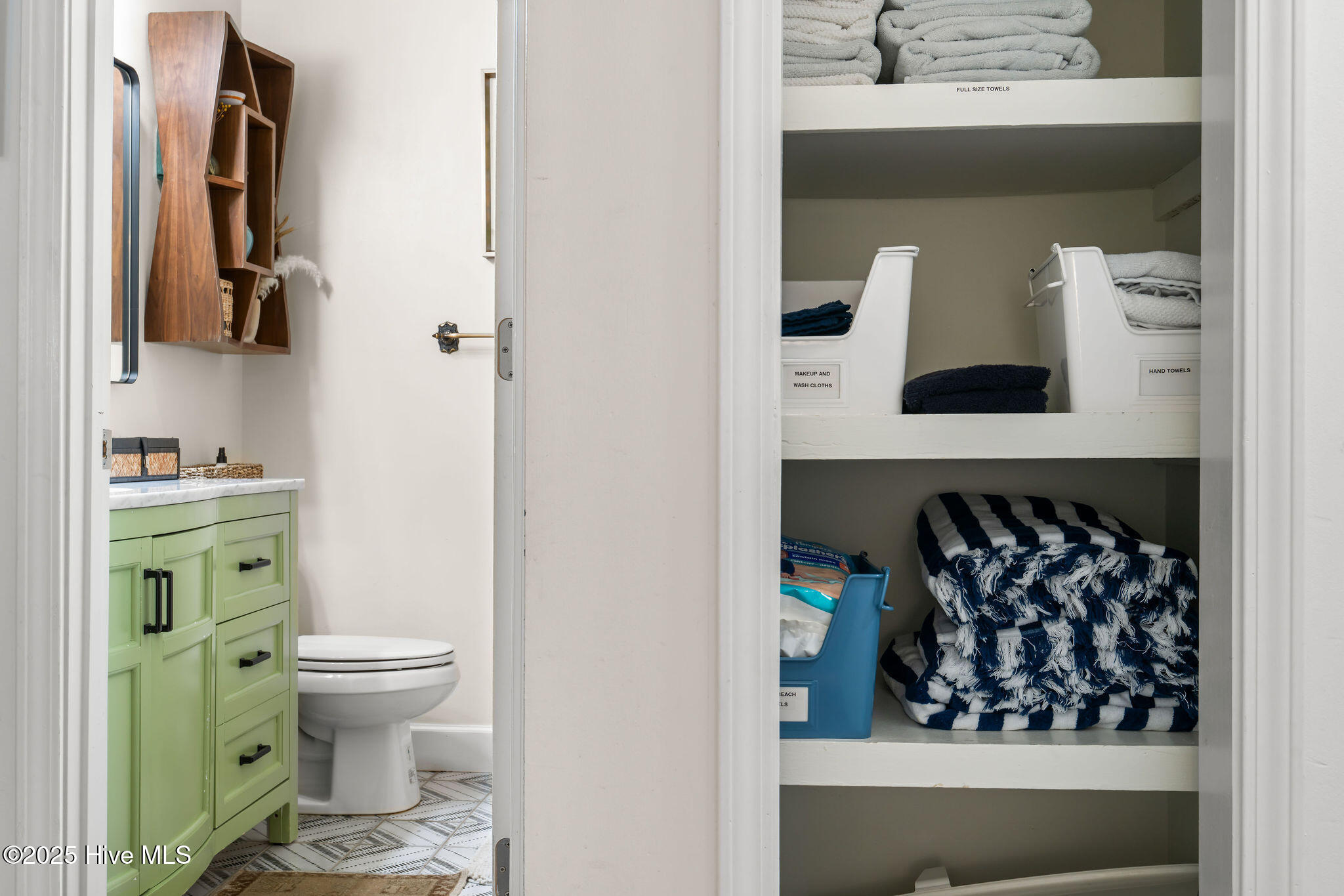 100538264 | Photo 30