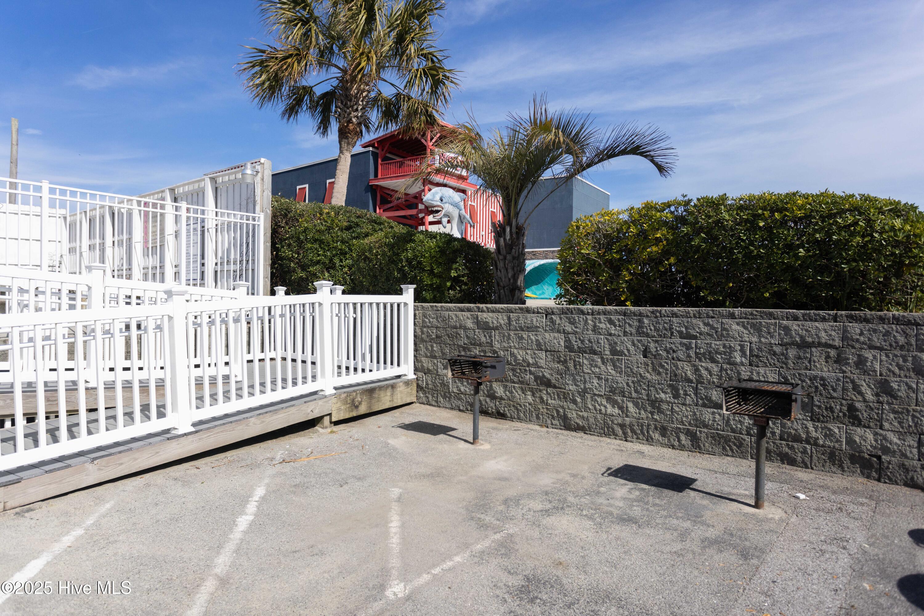 100563454 | Photo 30