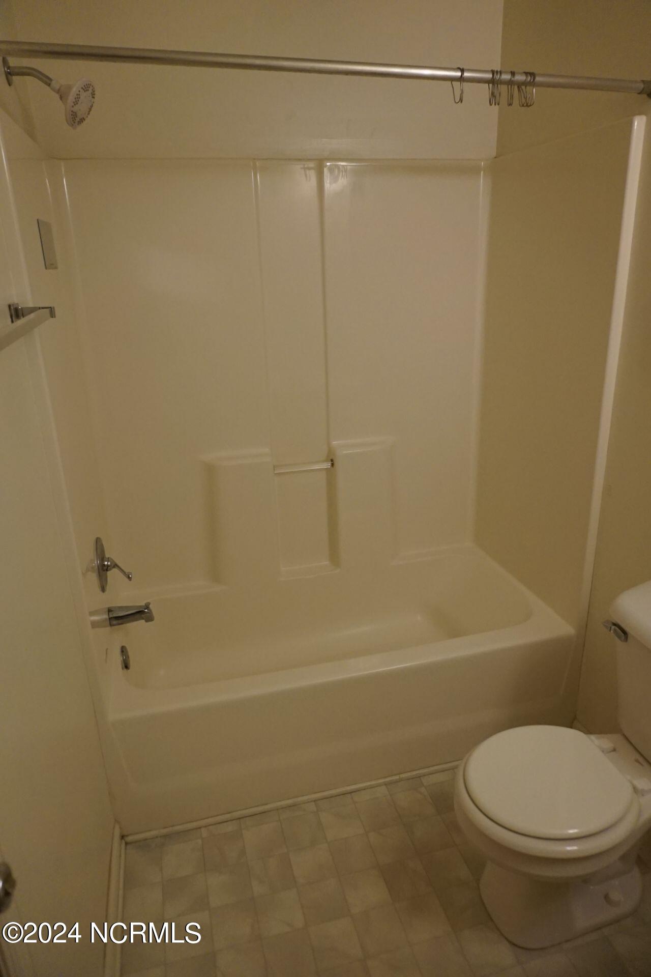 100567147 | Photo 15