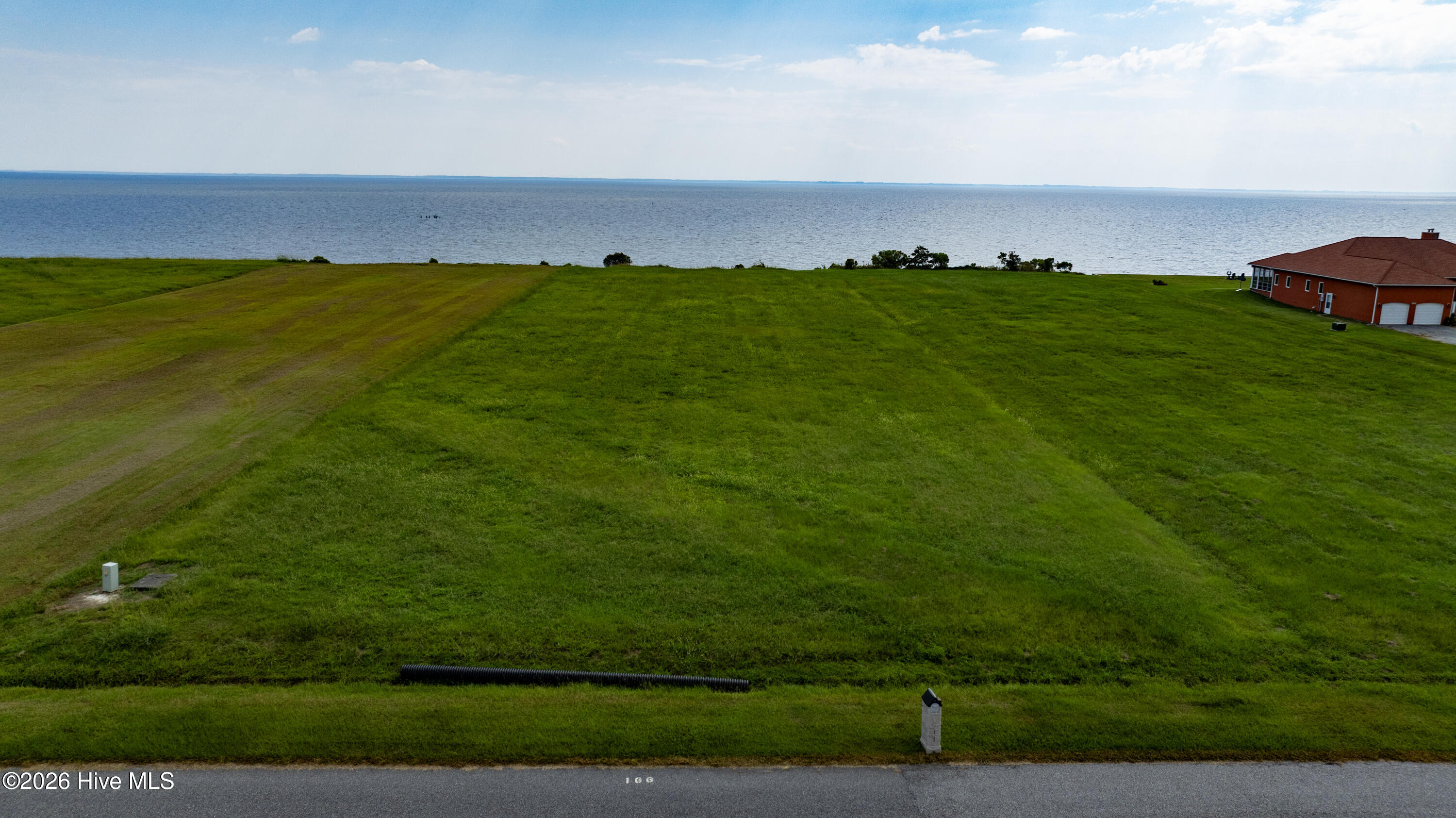 100607602 | Photo 2