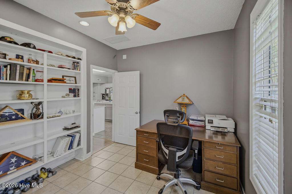 100565606 | Photo 27