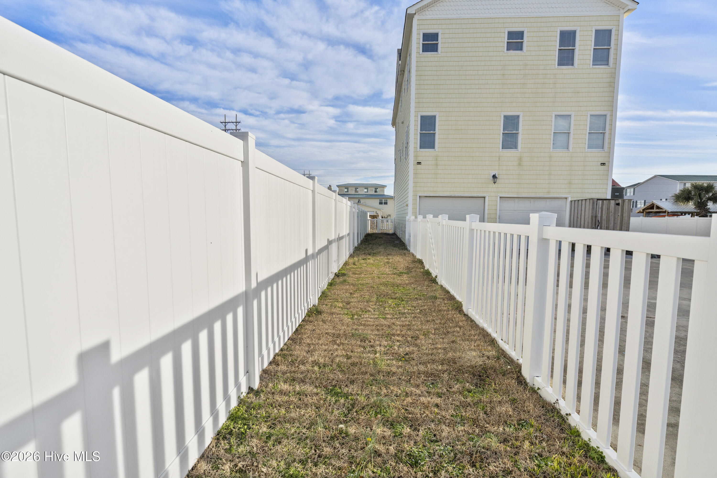 100555944 | Photo 60