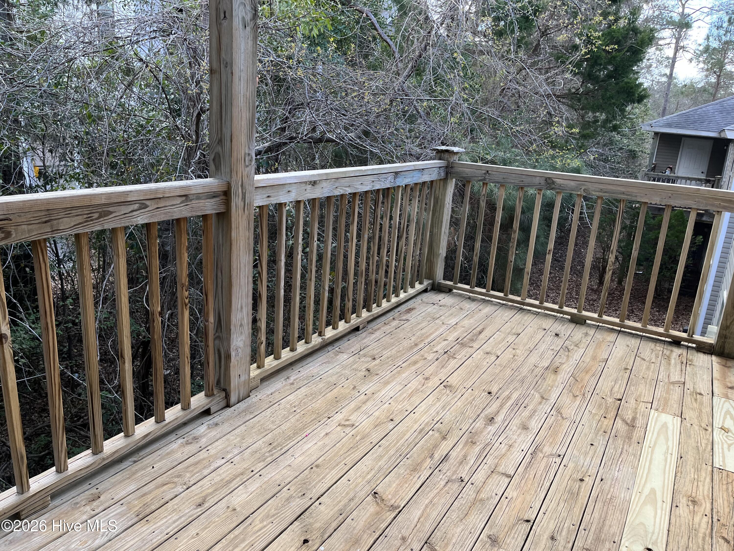 100553788 | Photo 32