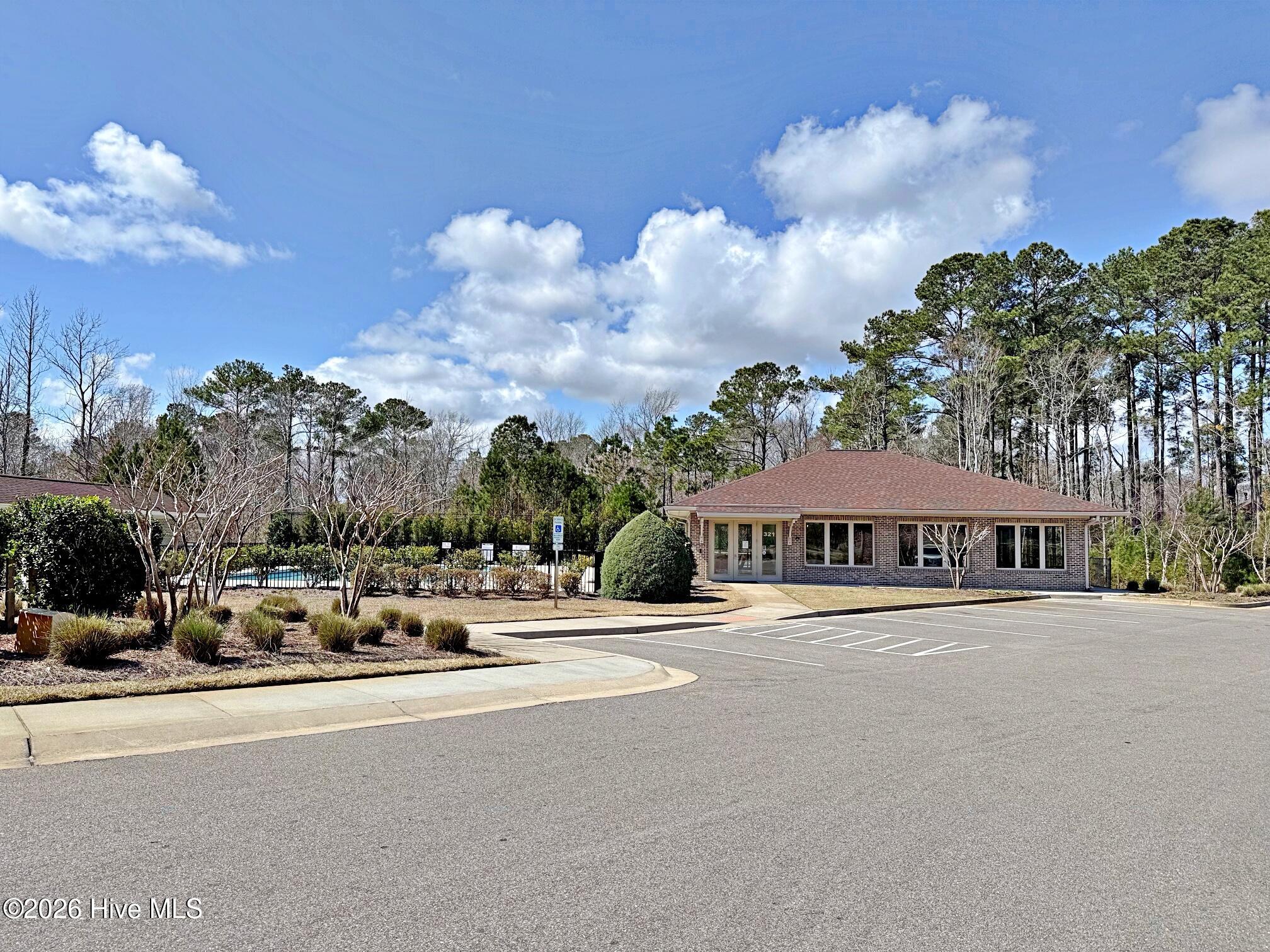 100537171 | Photo 26