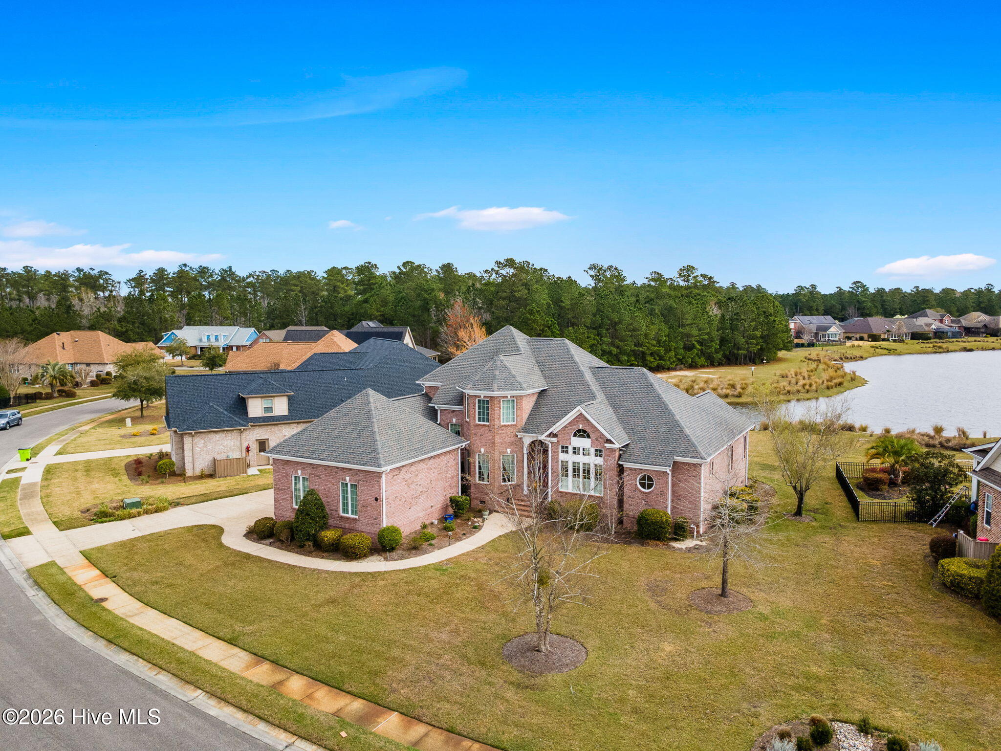 100560787 | Photo 58