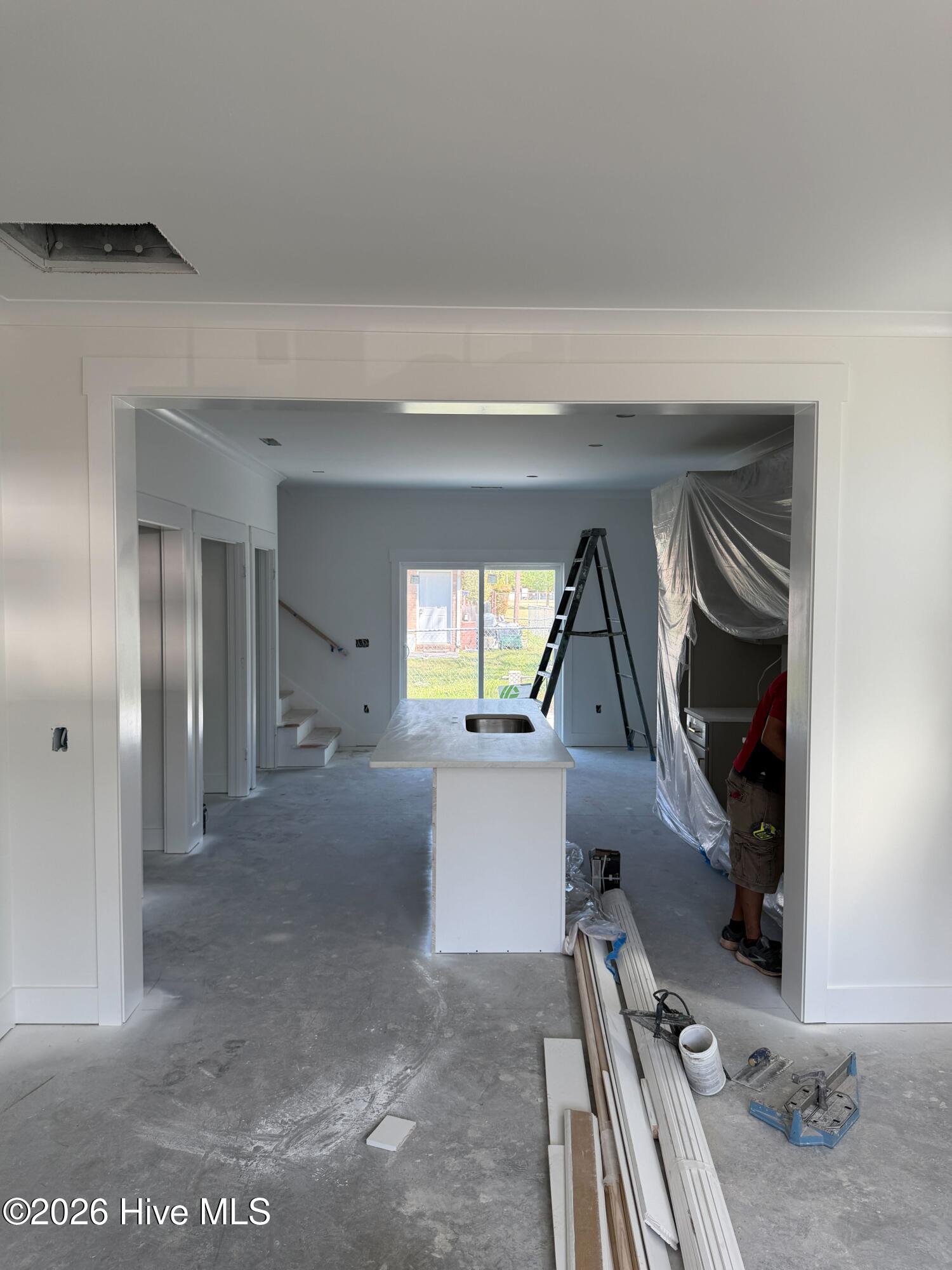 100565191 | Photo 11