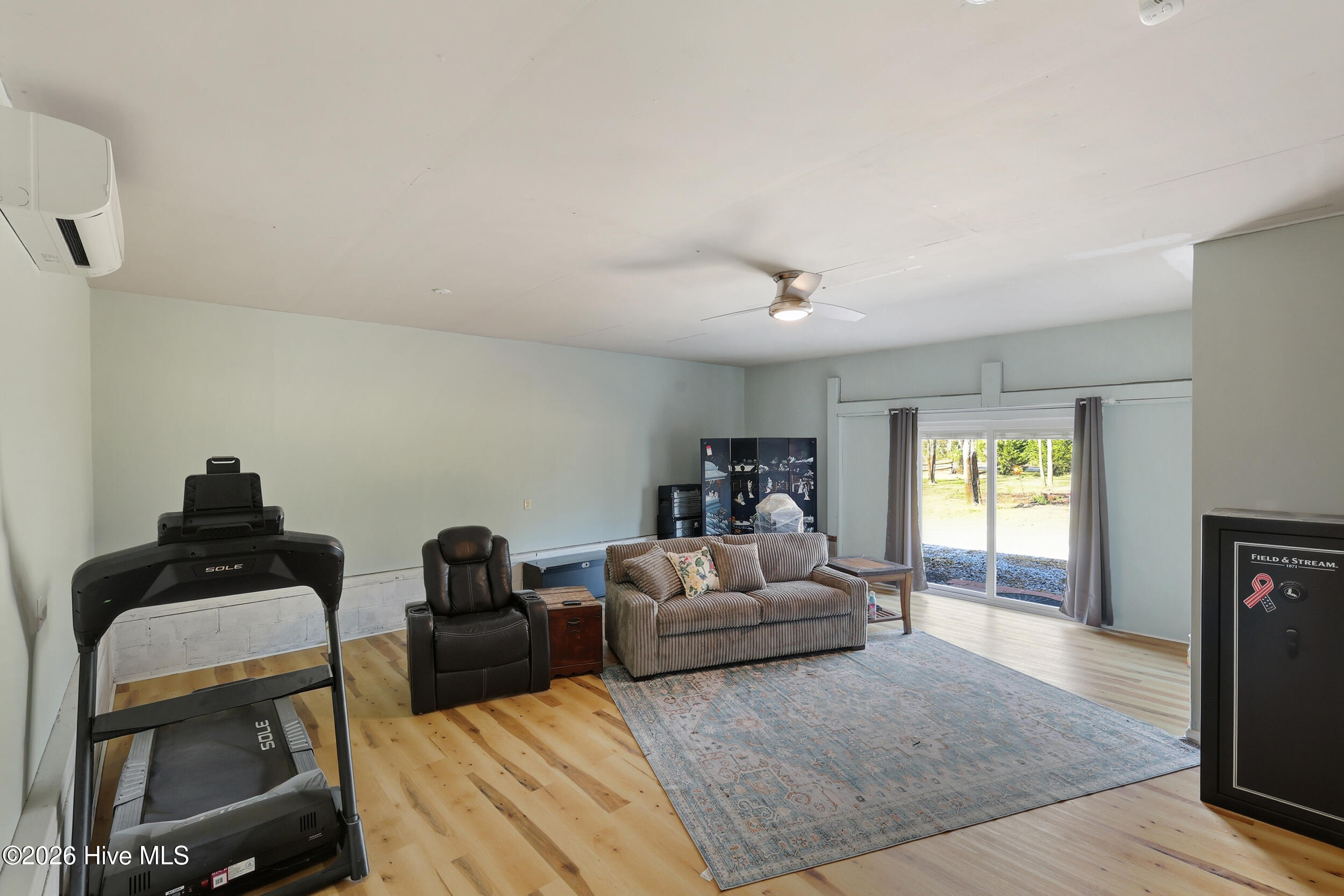 100563563 | Photo 35