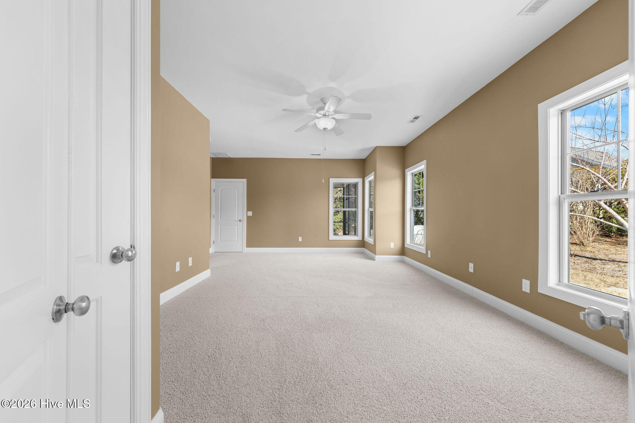 100552477 | Photo 26