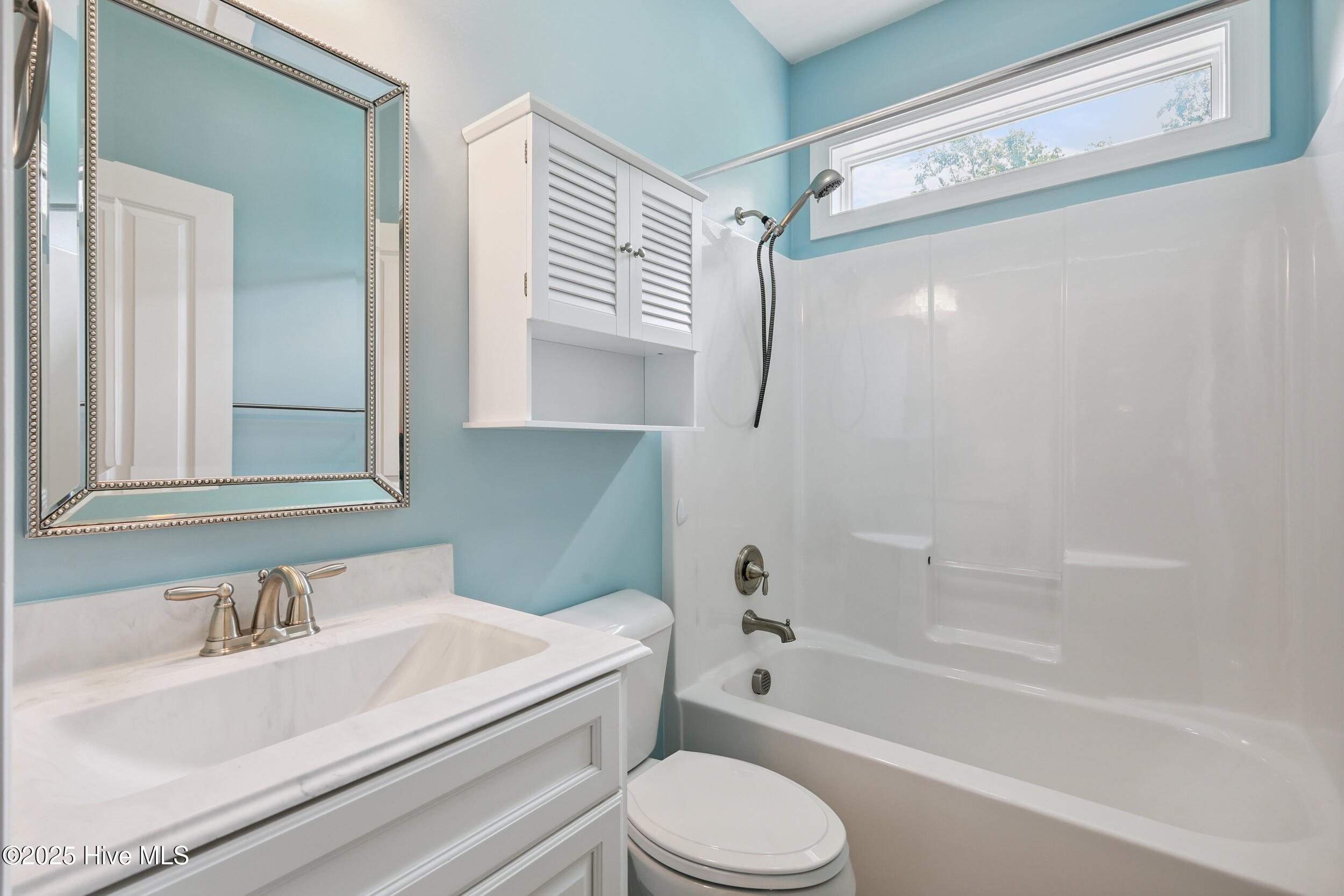 100518241 | Photo 25