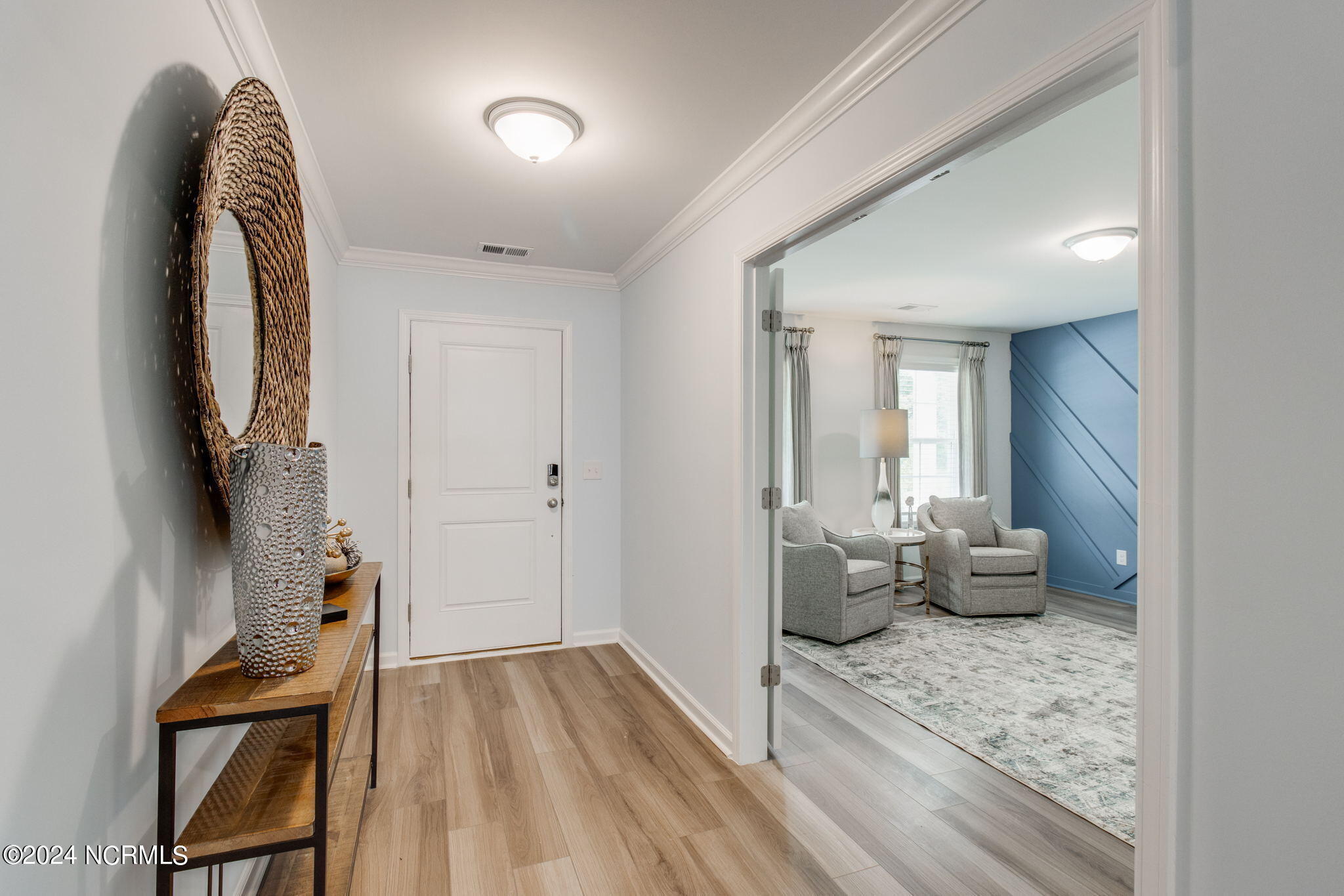 100548038 | Photo 25