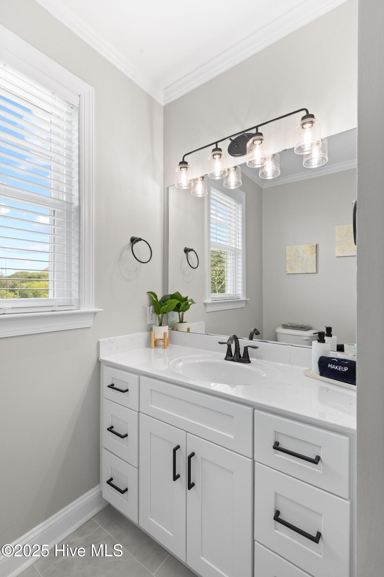 100511238 | Photo 29