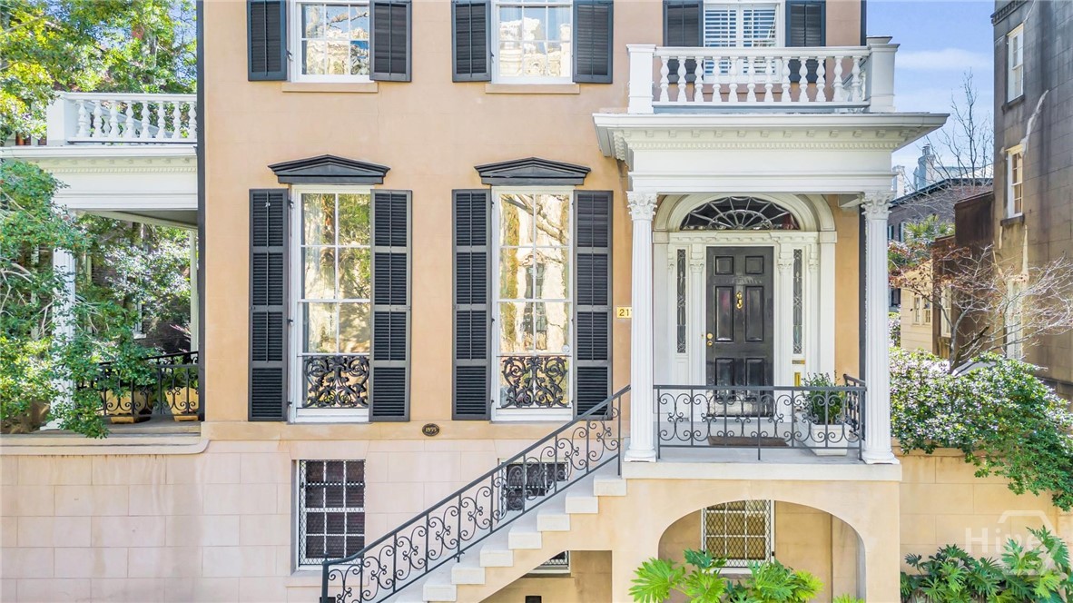 211 Charlton, Savannah, Georgia, 4 Bedrooms Bedrooms, 0 ,6 BathroomsBathrooms,Single family residence,For sale,Charlton,SA347940