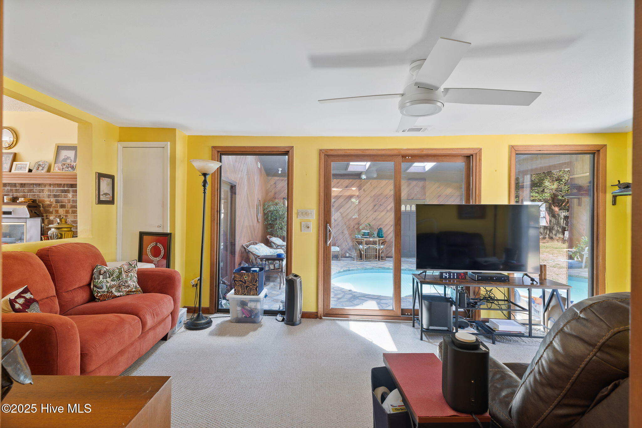 100531930 | Photo 21