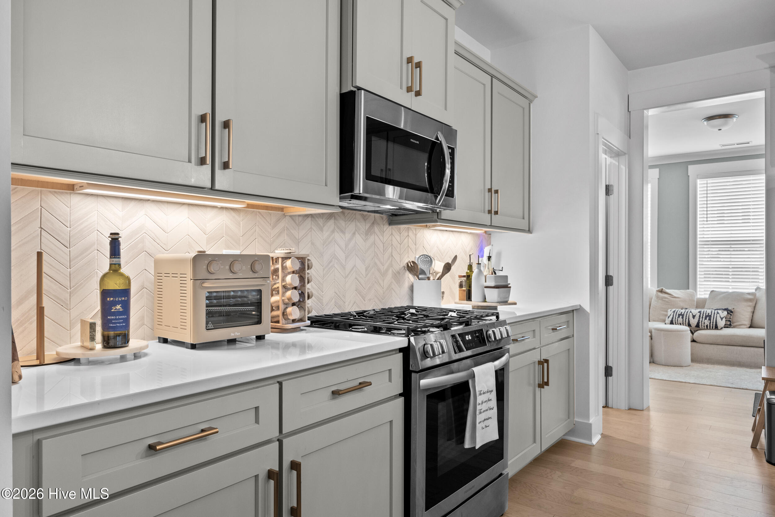 100551783 | Photo 13