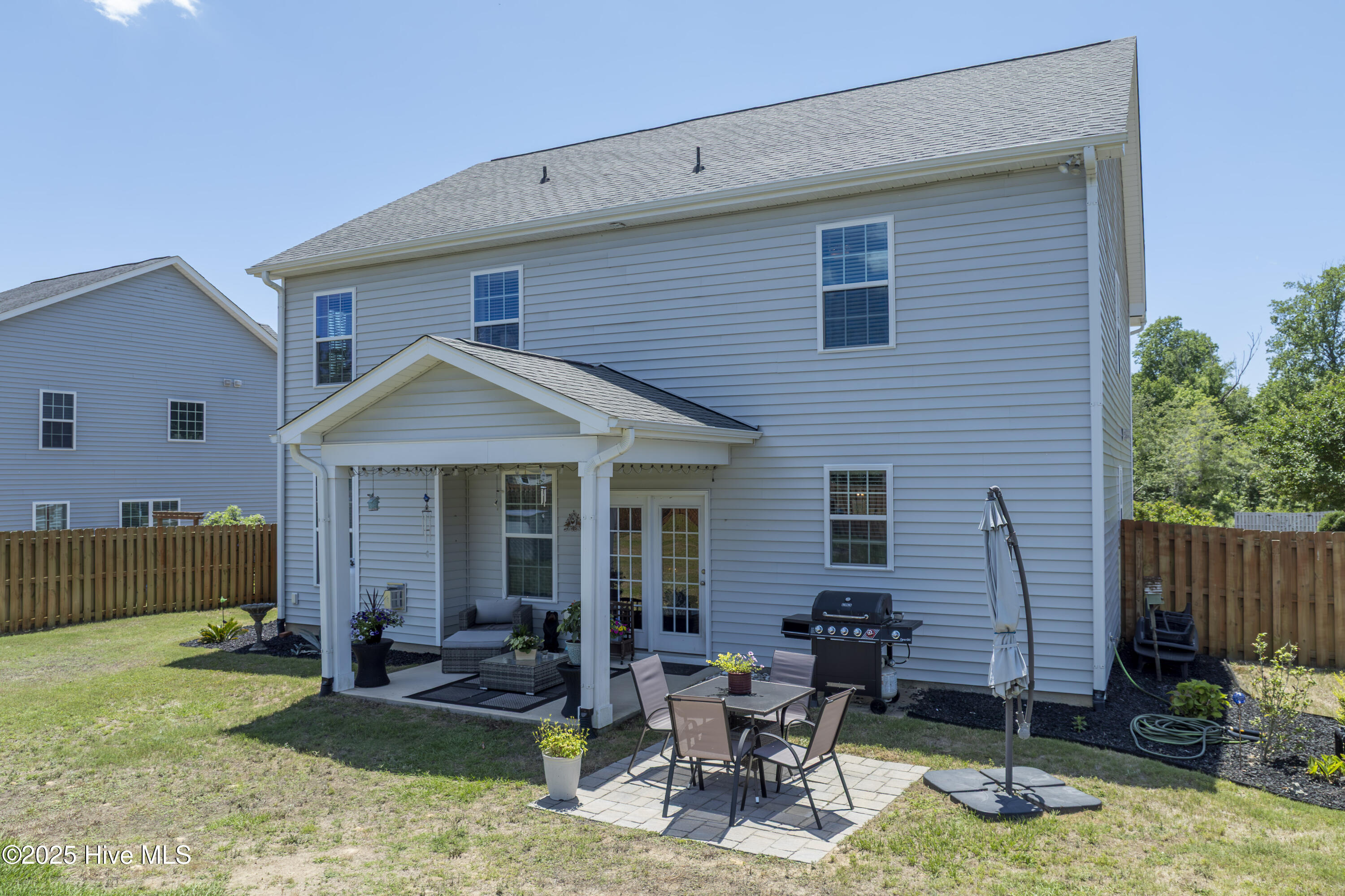 100509634 | Photo 47