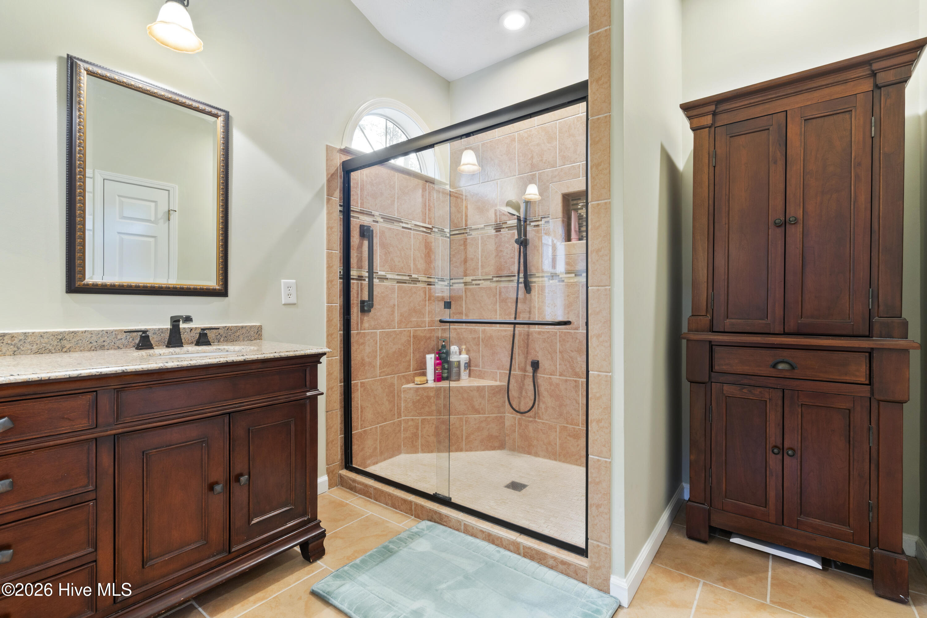 100551724 | Photo 22