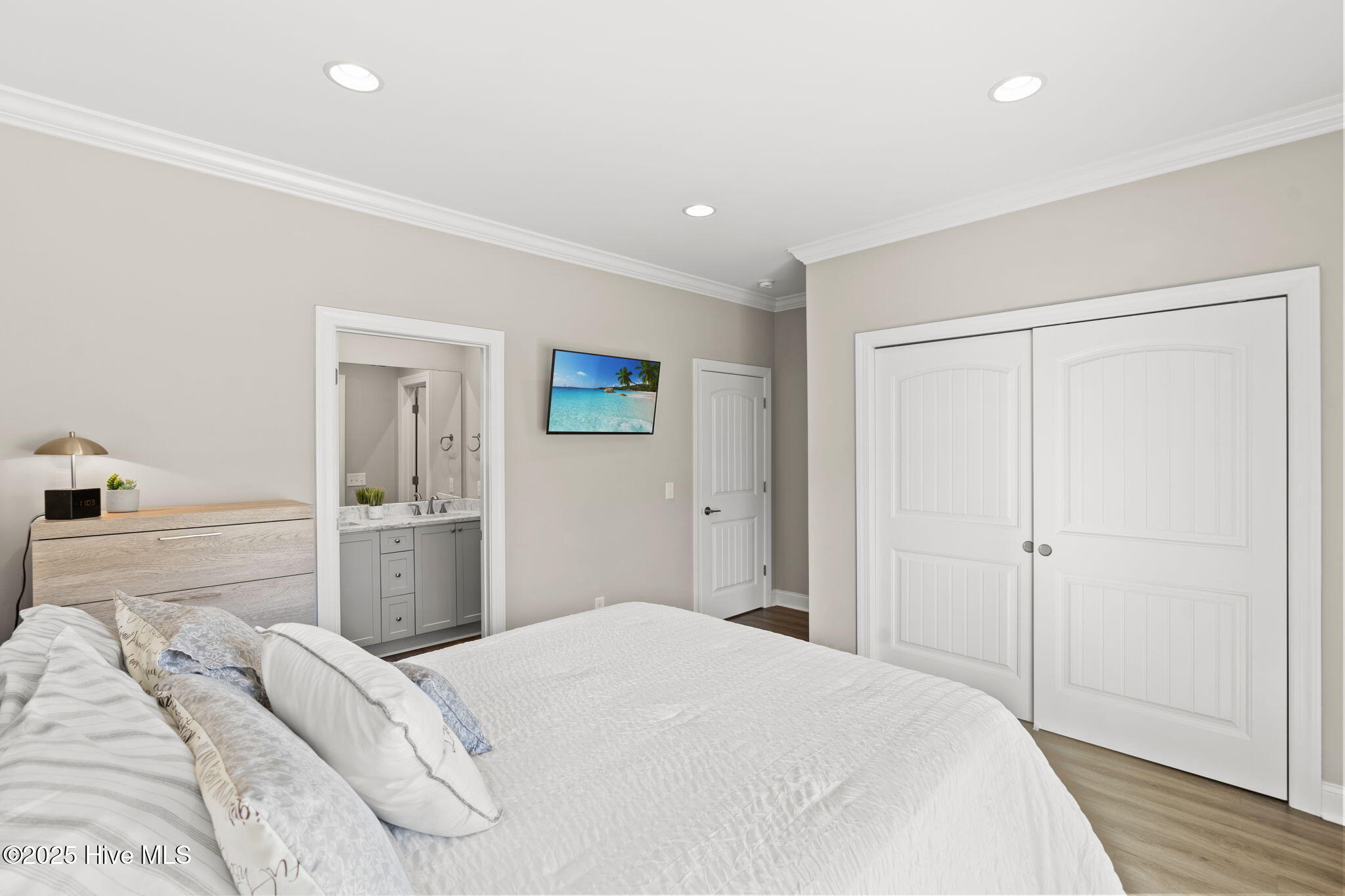 100535074 | Photo 19