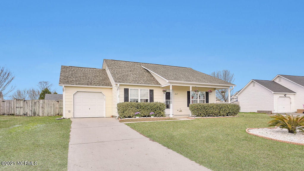 2617BradfieldCourt-02