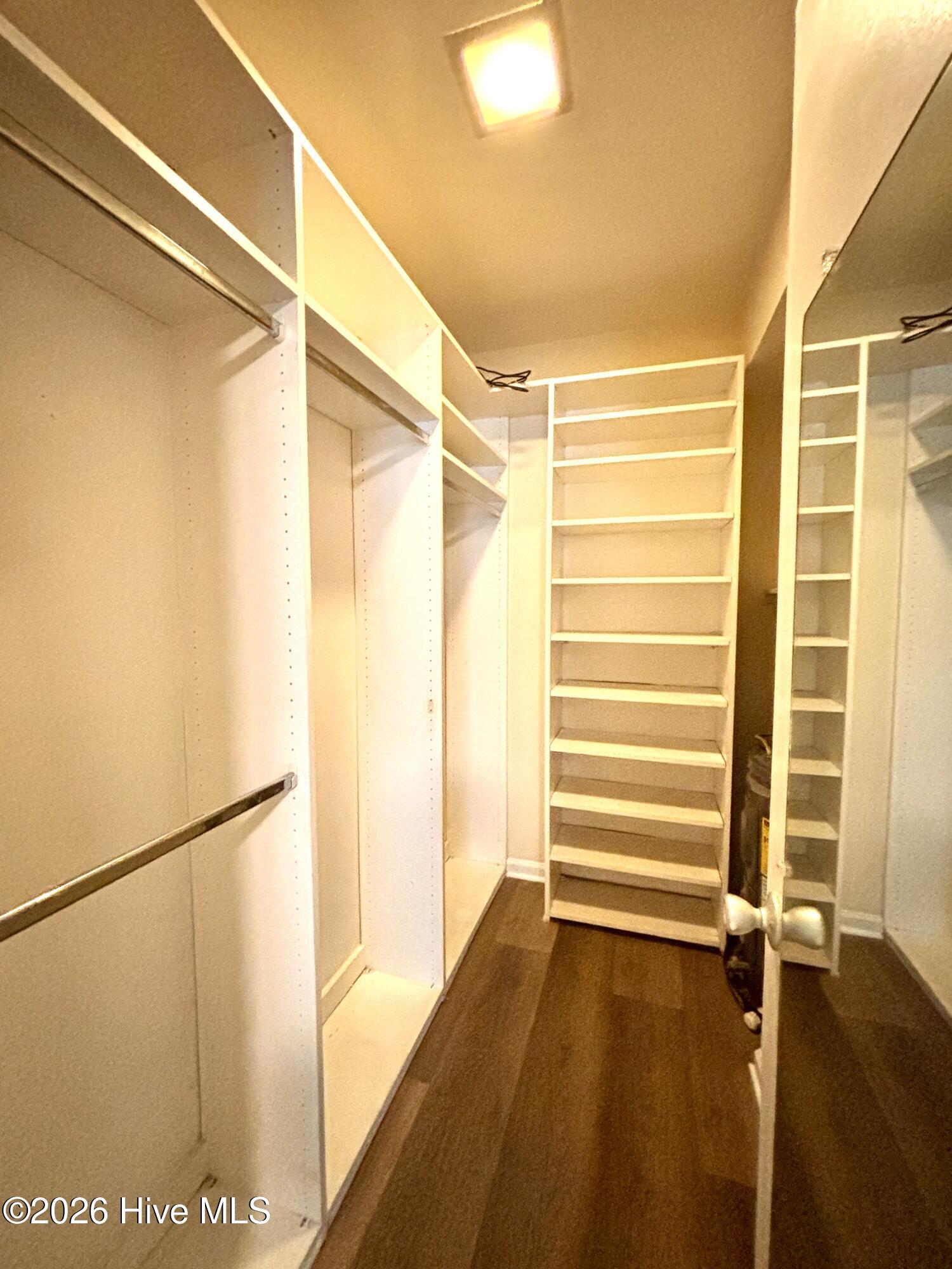 100552921 | Photo 10