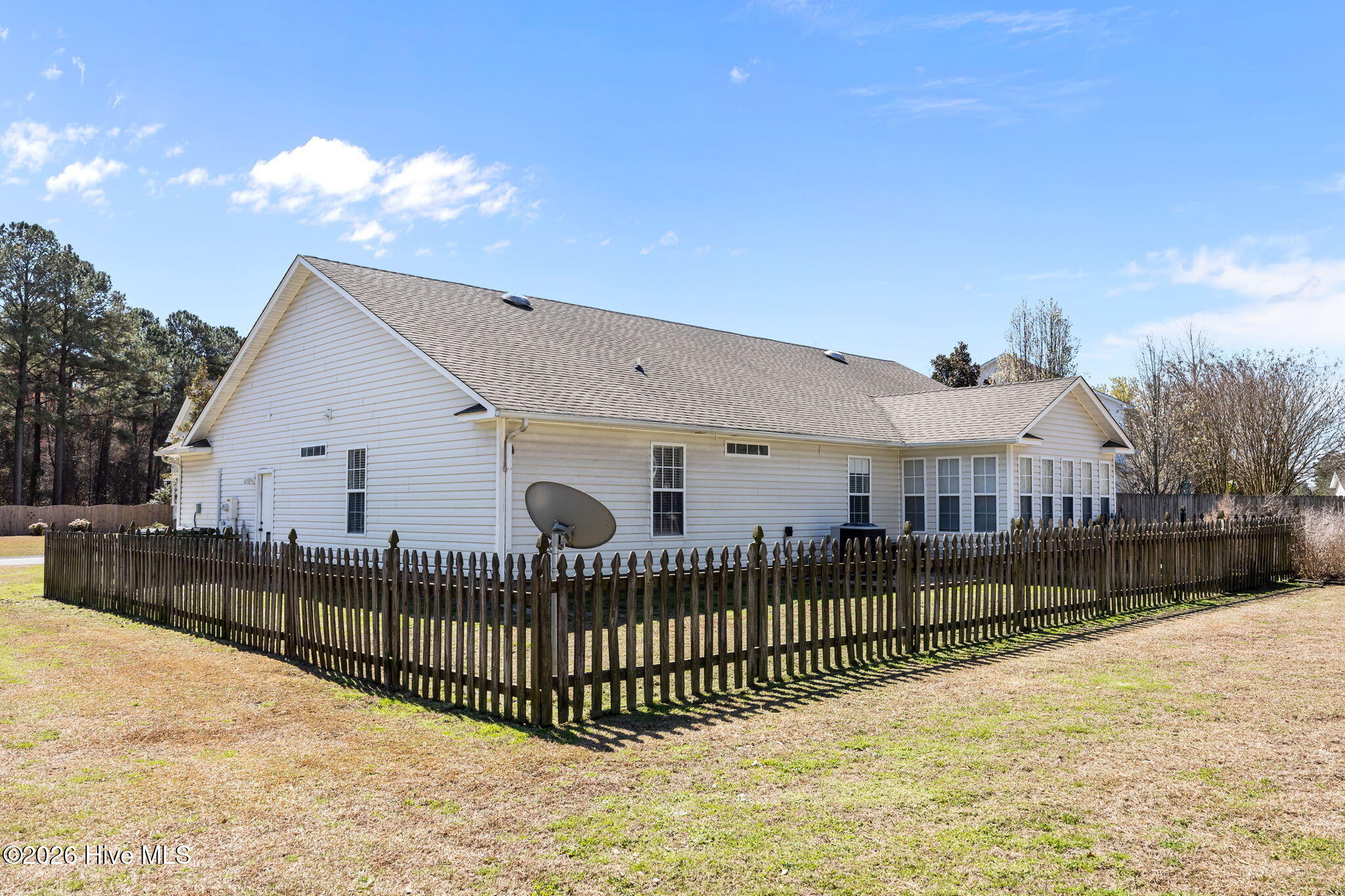 100561724 | Photo 42