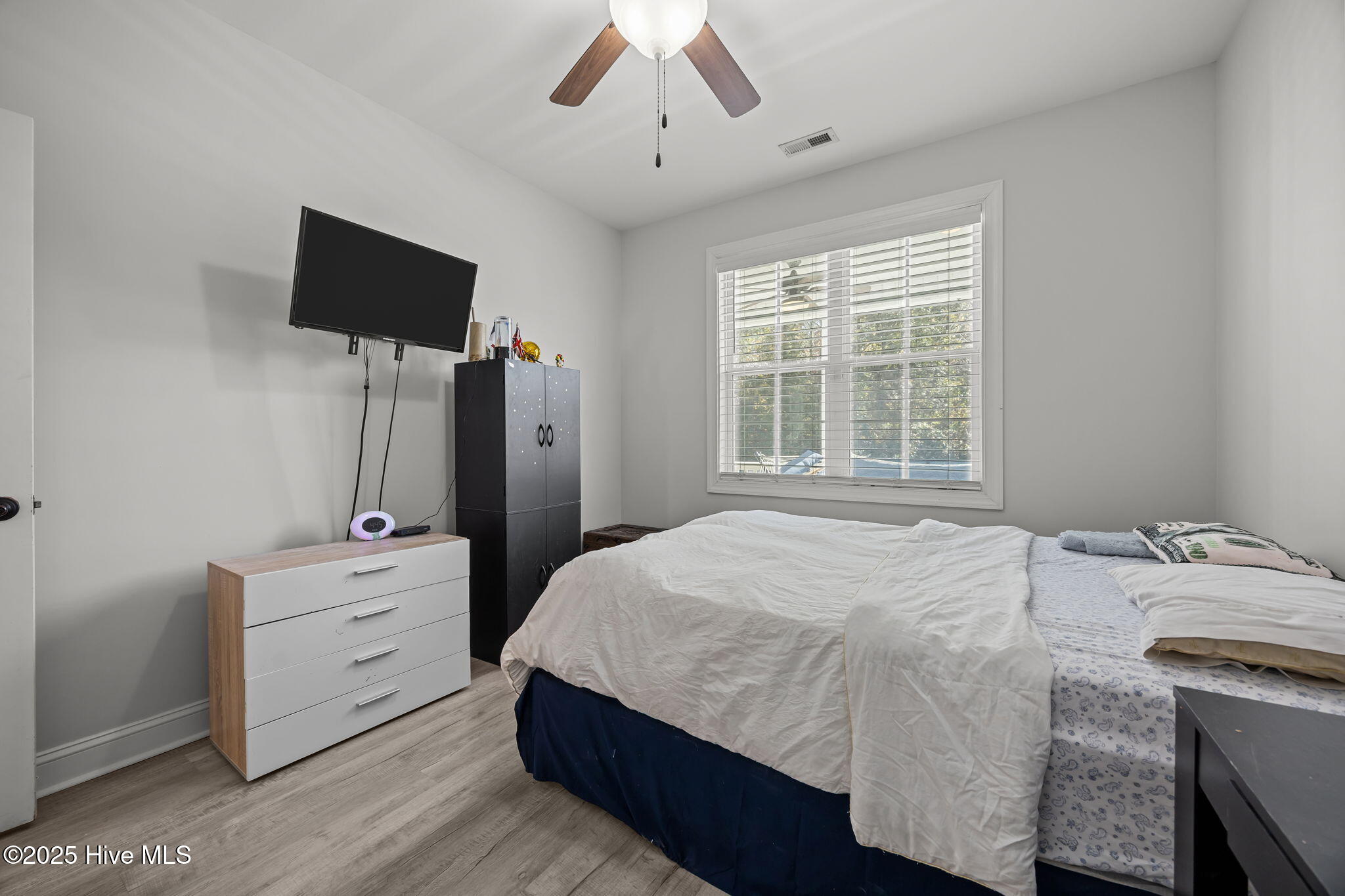 100541215 | Photo 28