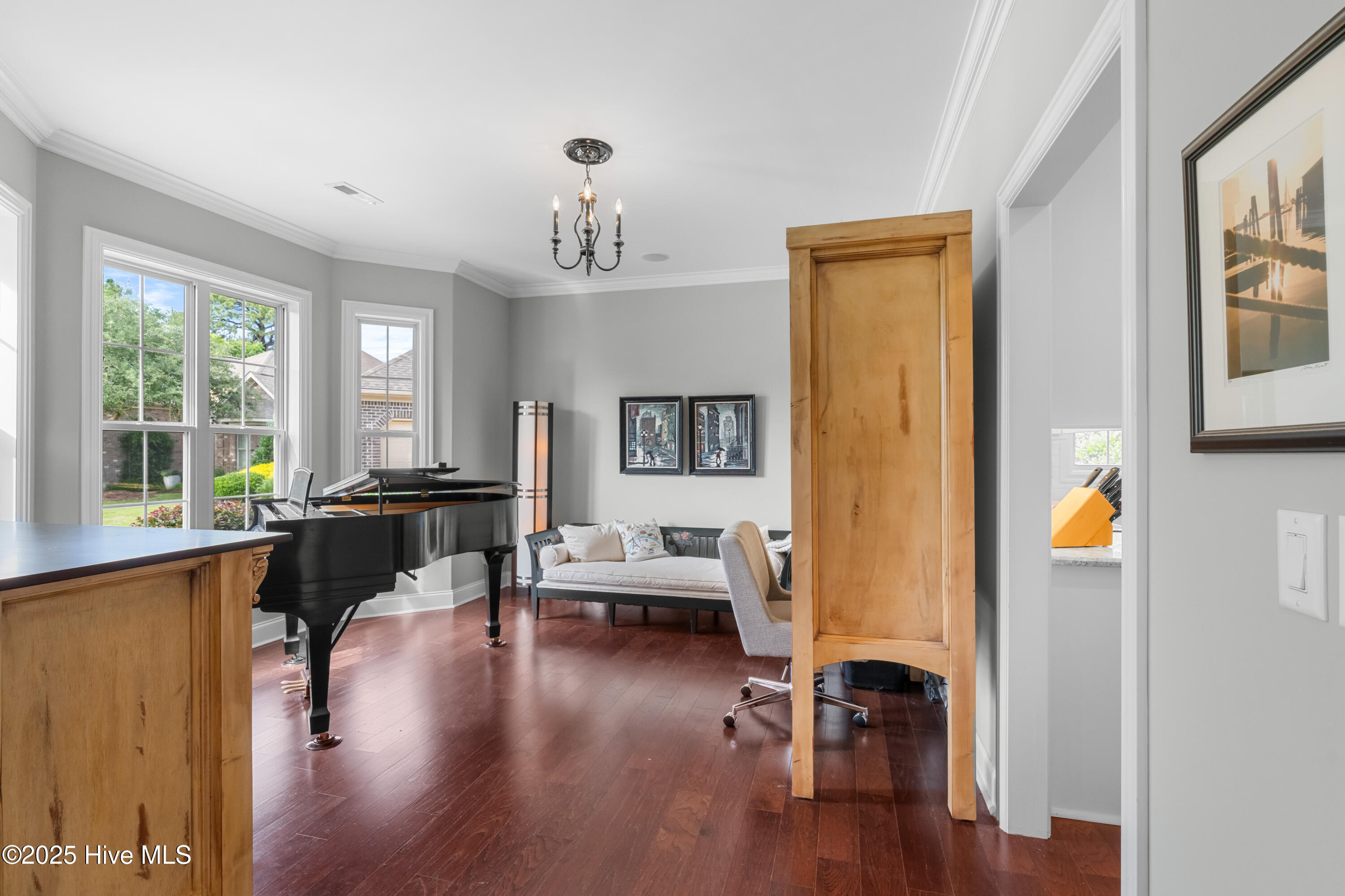 100510416 | Photo 15