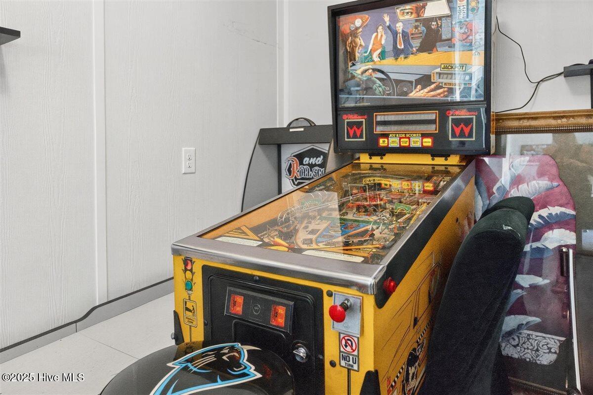 100538364 | Photo 63