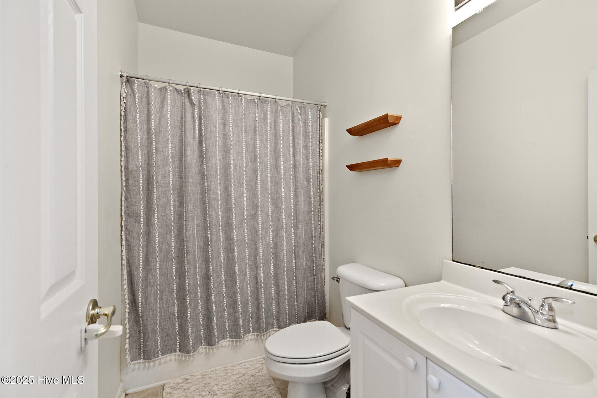 100546860 | Photo 21