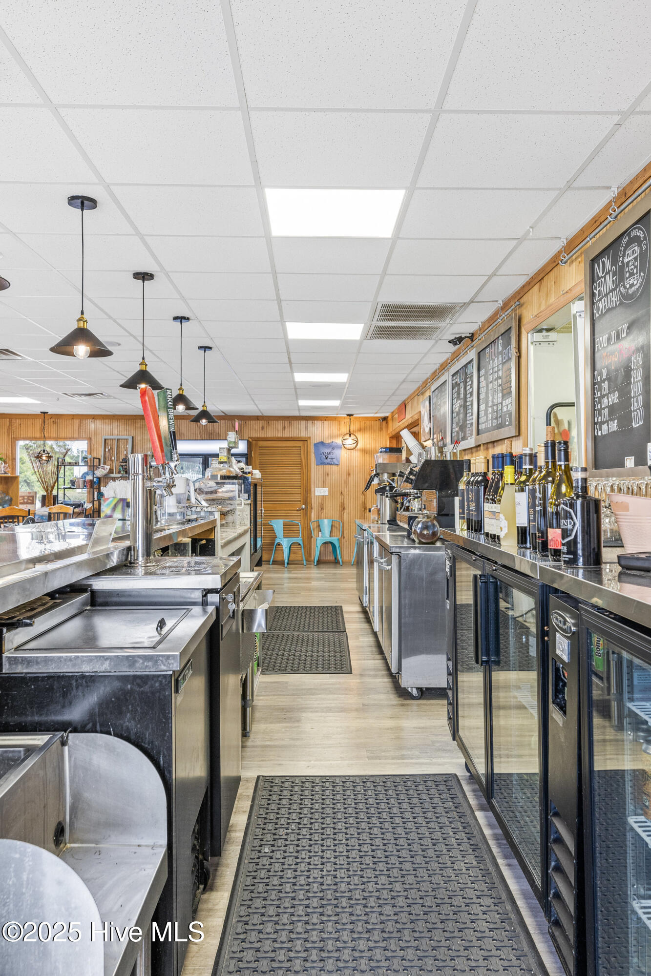 100528251 | Photo 19