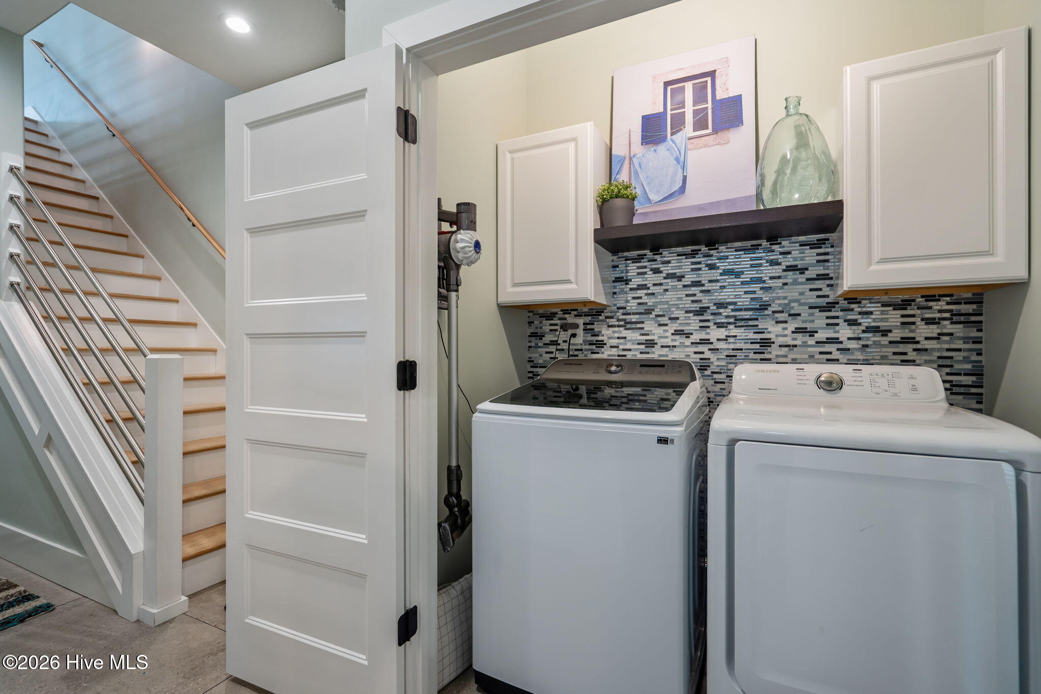 100552743 | Photo 23