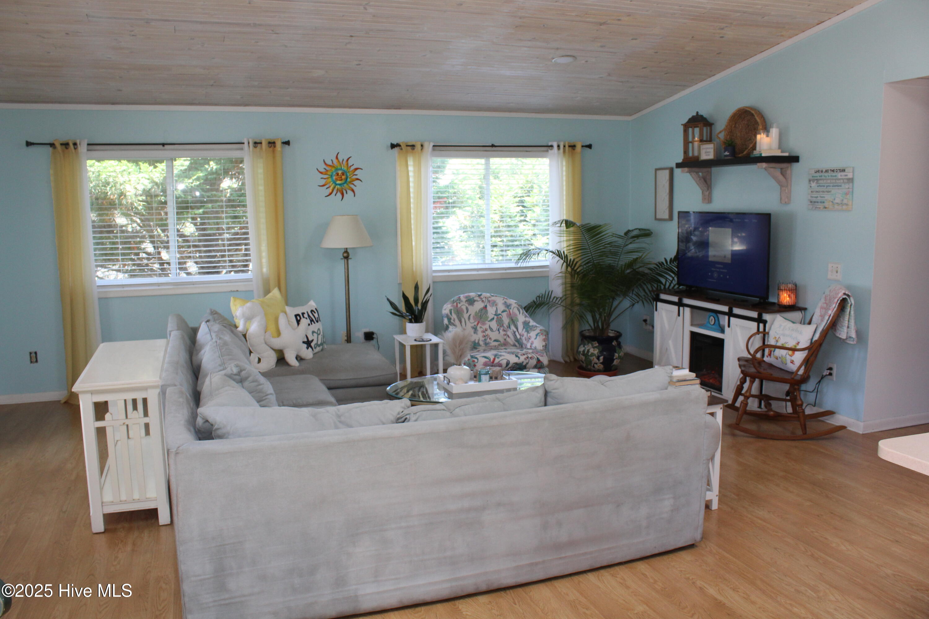 504 Greenville Avenue, Carolina Beach, NC 28428 – photo 7: IMG_9557