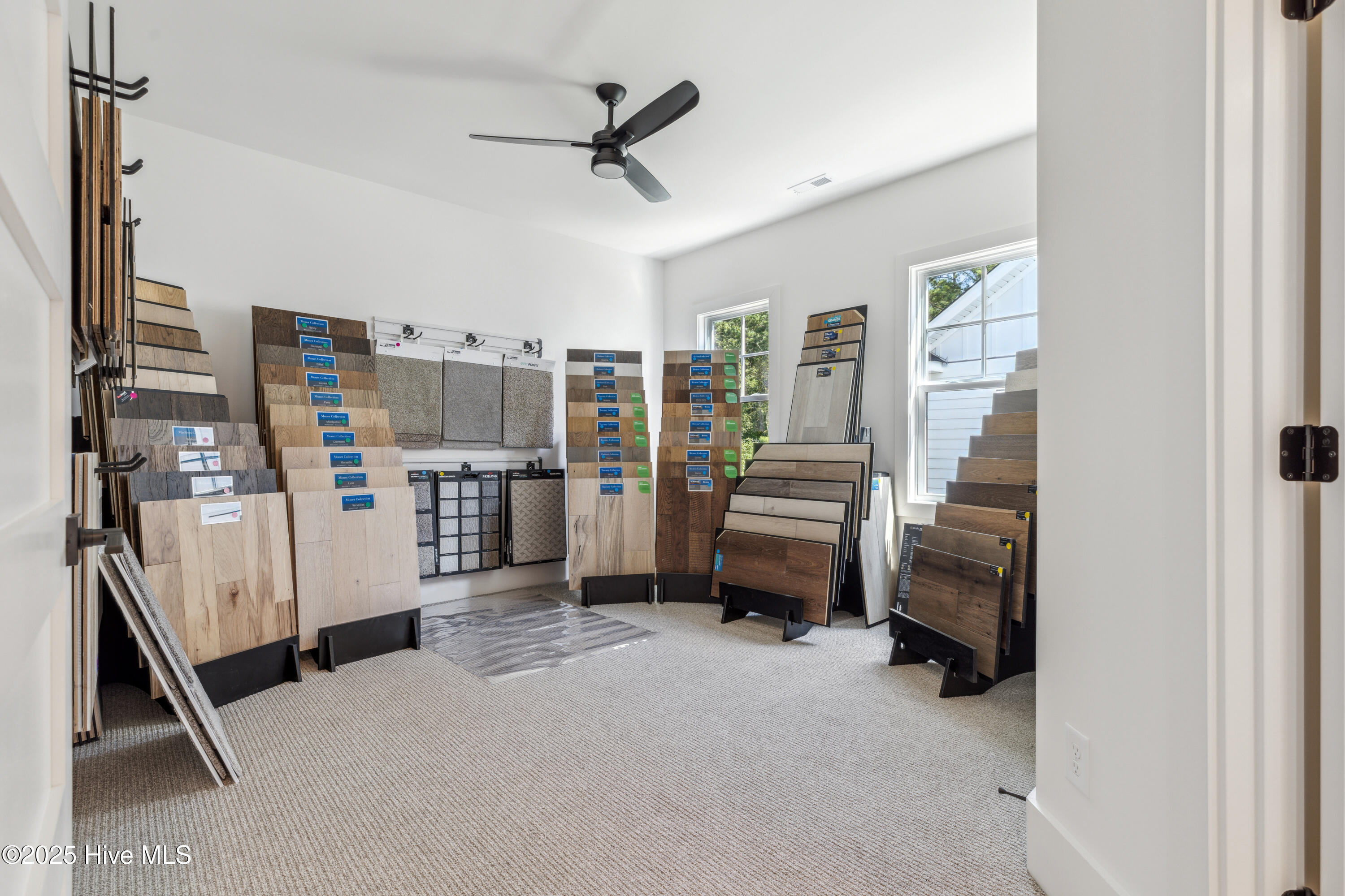 100523457 | Photo 47