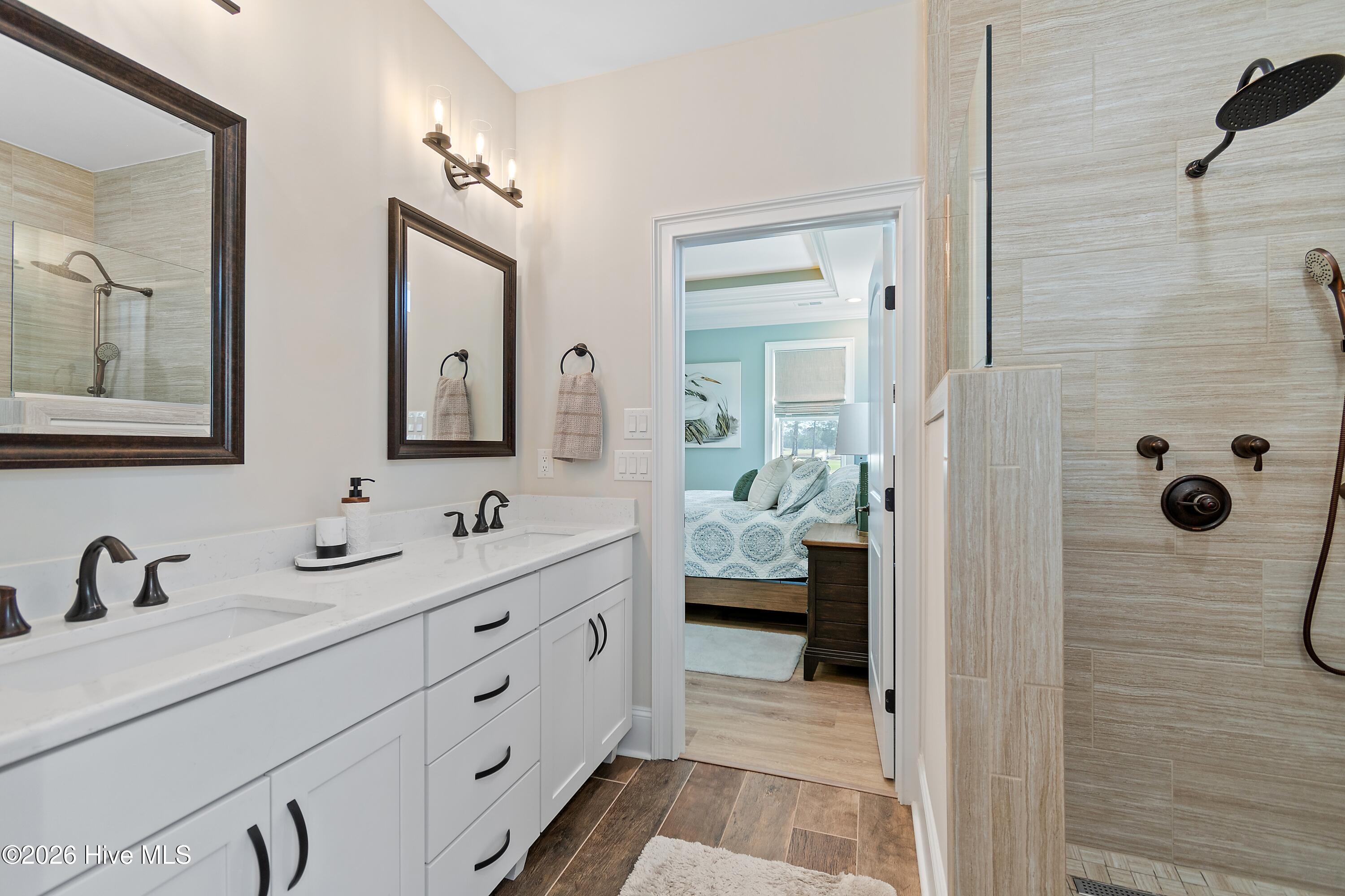 100554394 | Photo 29