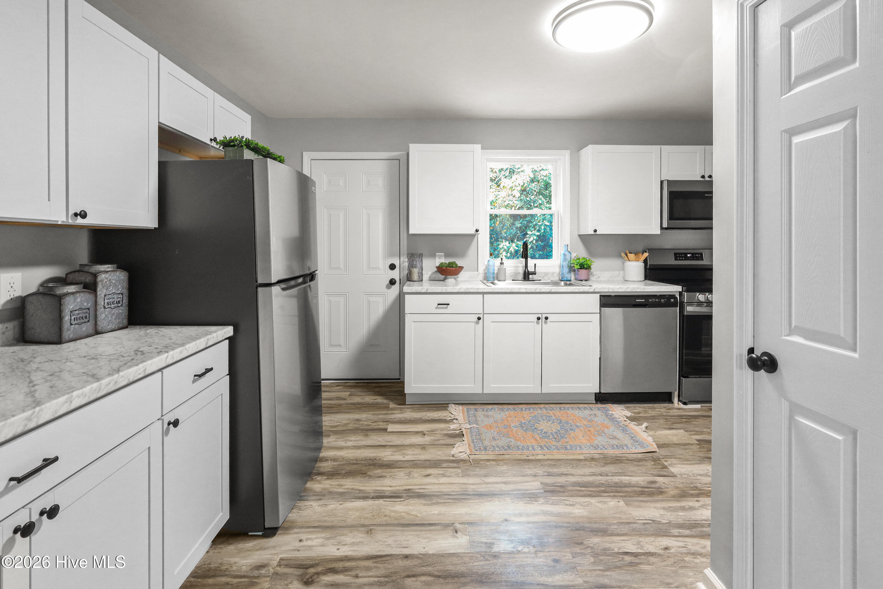 100569517 | Photo 11