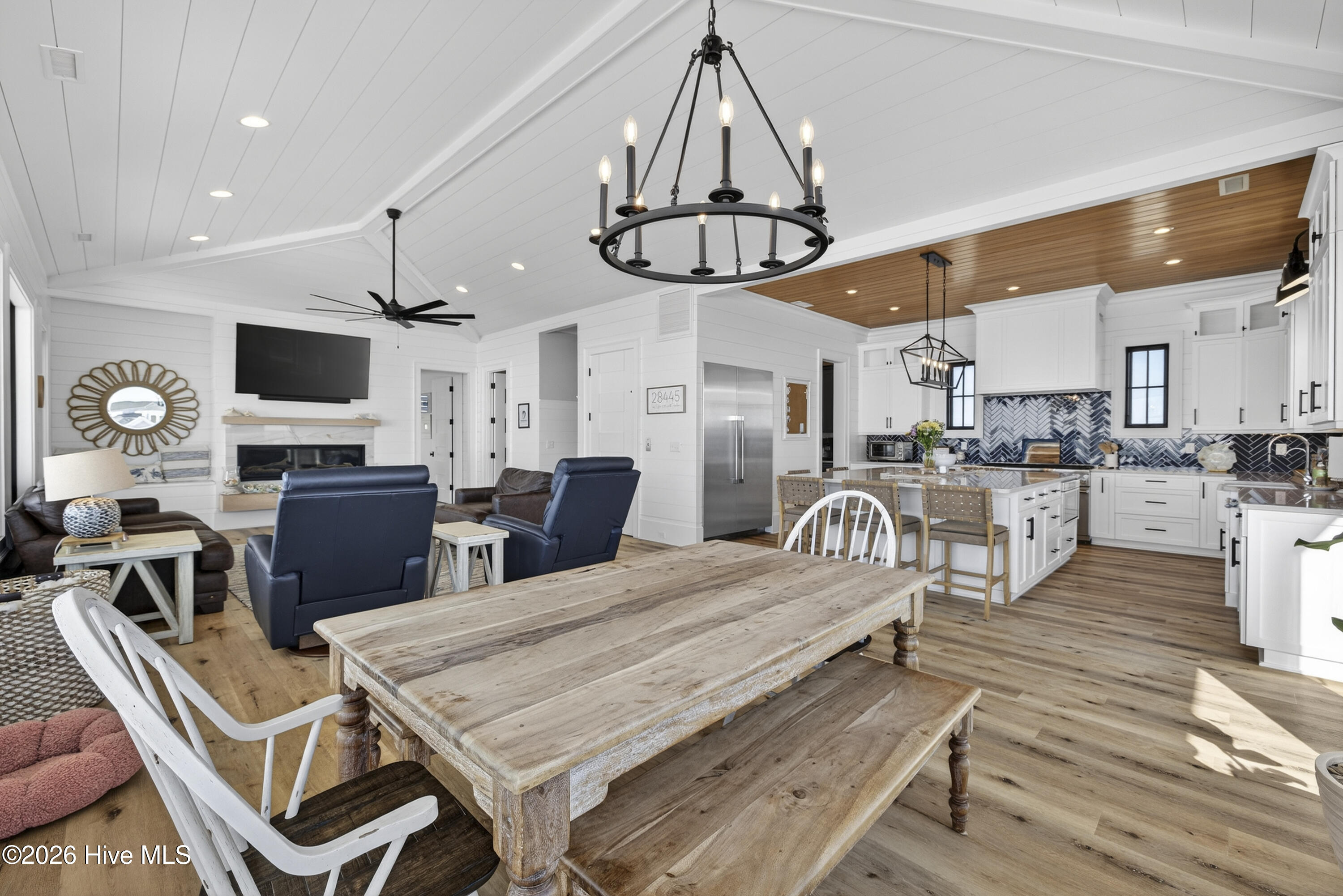 1423 N Shore Drive, Surf City, NC, 28445